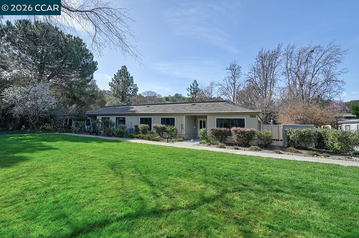 Photo #41: 41125529 Listing: Photo #41