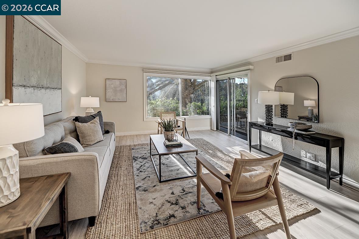 Photo #3: 41125531 Listing: Photo #3