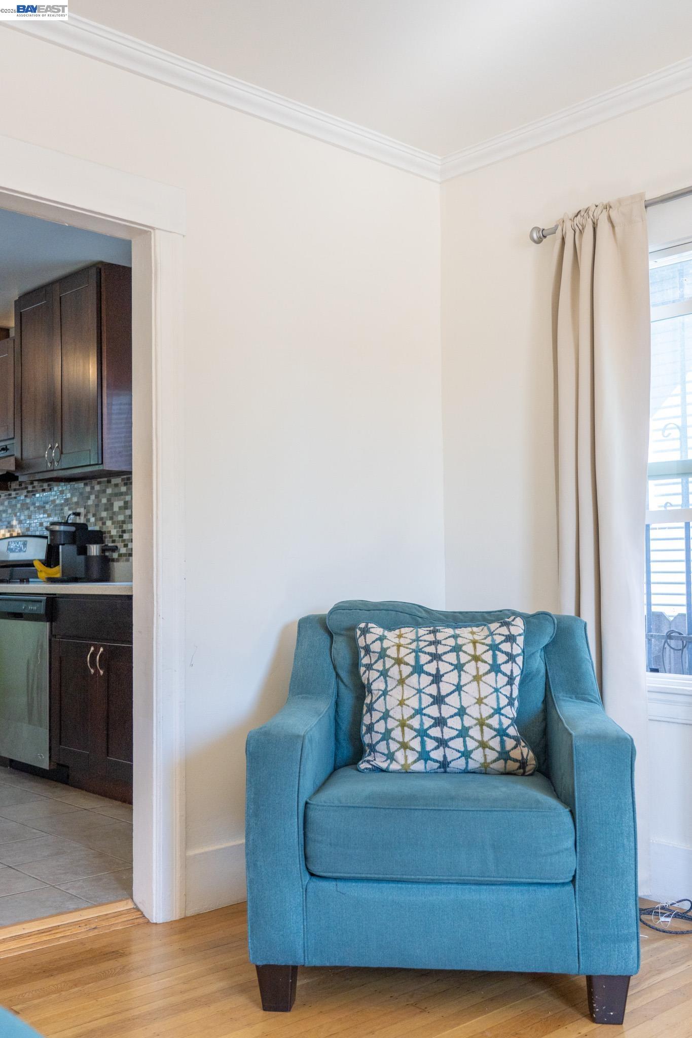 Detail Gallery Image 6 of 22 For 2921 Havenscourt Blvd, Oakland,  CA 94605 - 2 Beds | 1 Baths