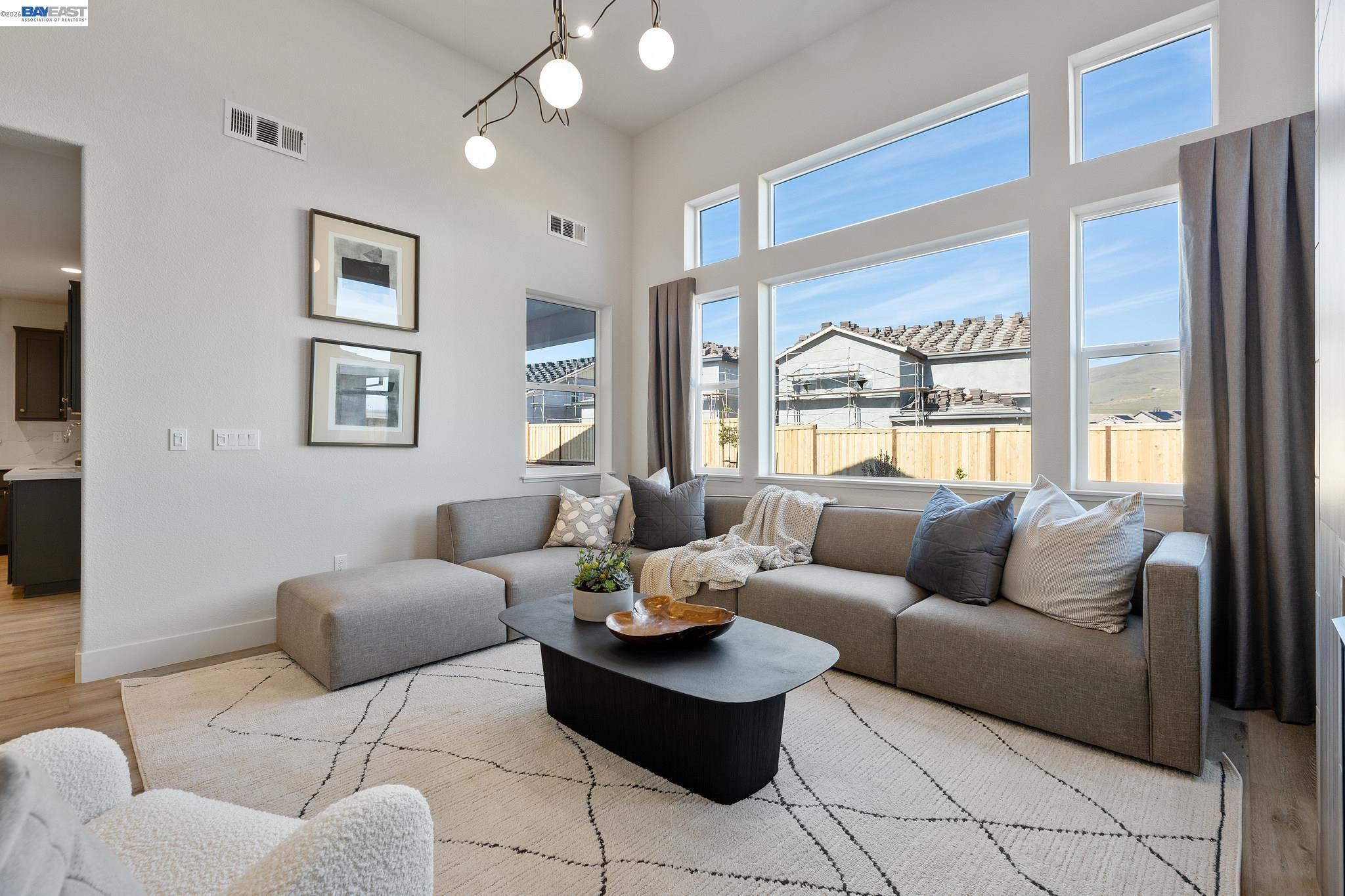 Detail Gallery Image 22 of 60 For 1512 Millennium Way, Fairfield,  CA 94533 - 5 Beds | 4 Baths