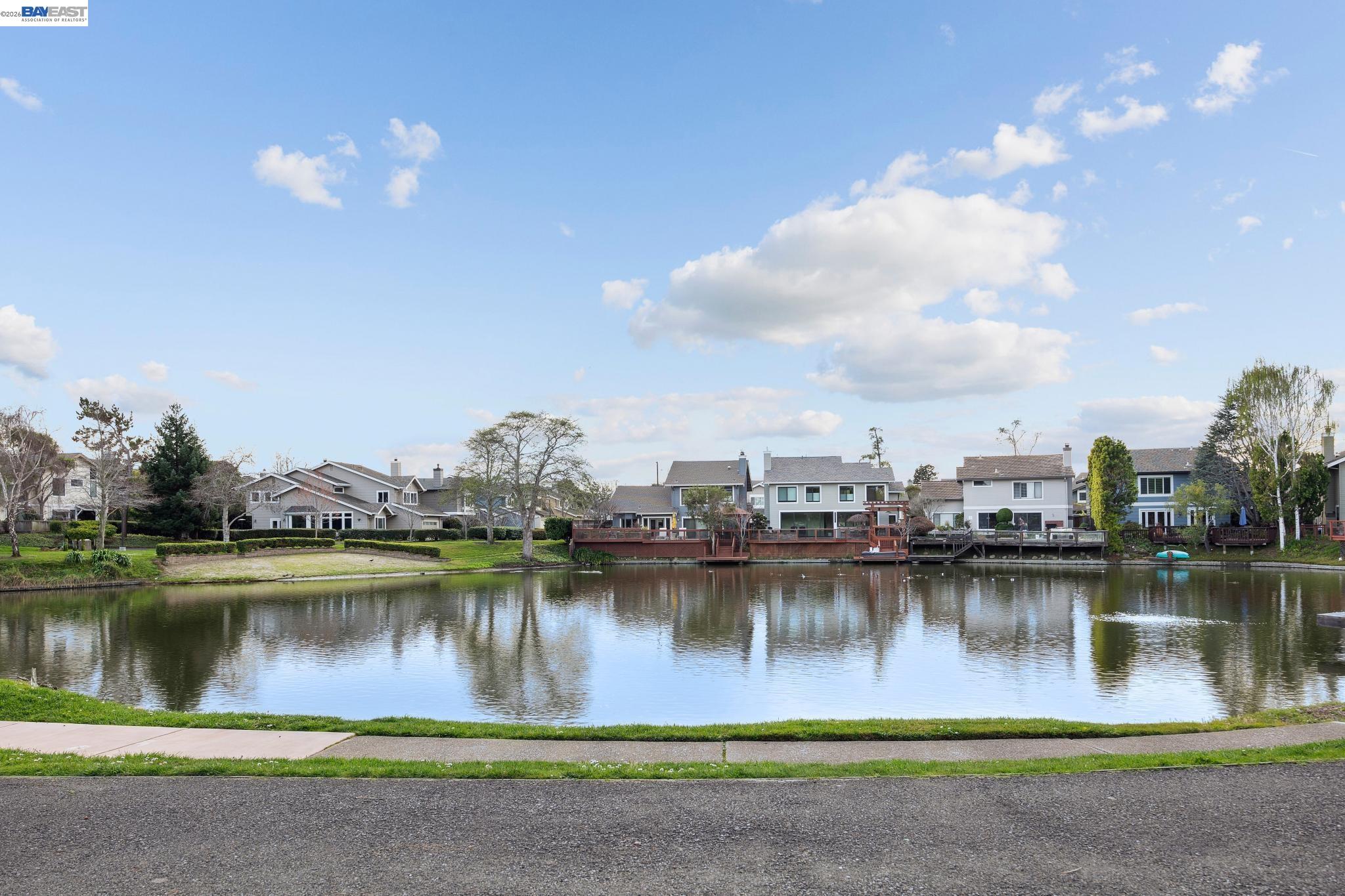 Detail Gallery Image 37 of 38 For 30 Sea Brg, Alameda,  CA 94502 - 3 Beds | 2/1 Baths