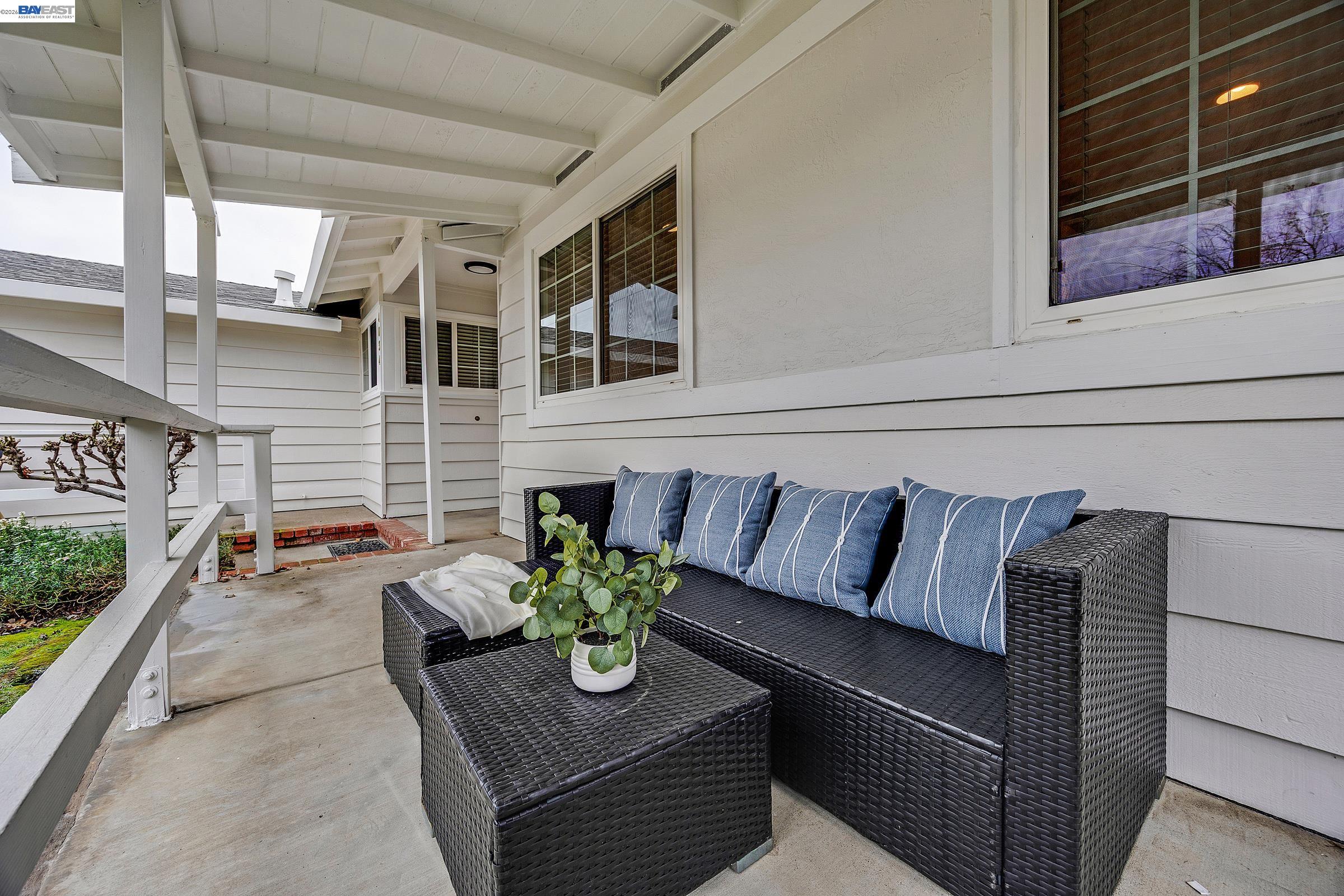 Detail Gallery Image 11 of 43 For 4034 Francisco St, Pleasanton,  CA 94566 - 4 Beds | 2 Baths