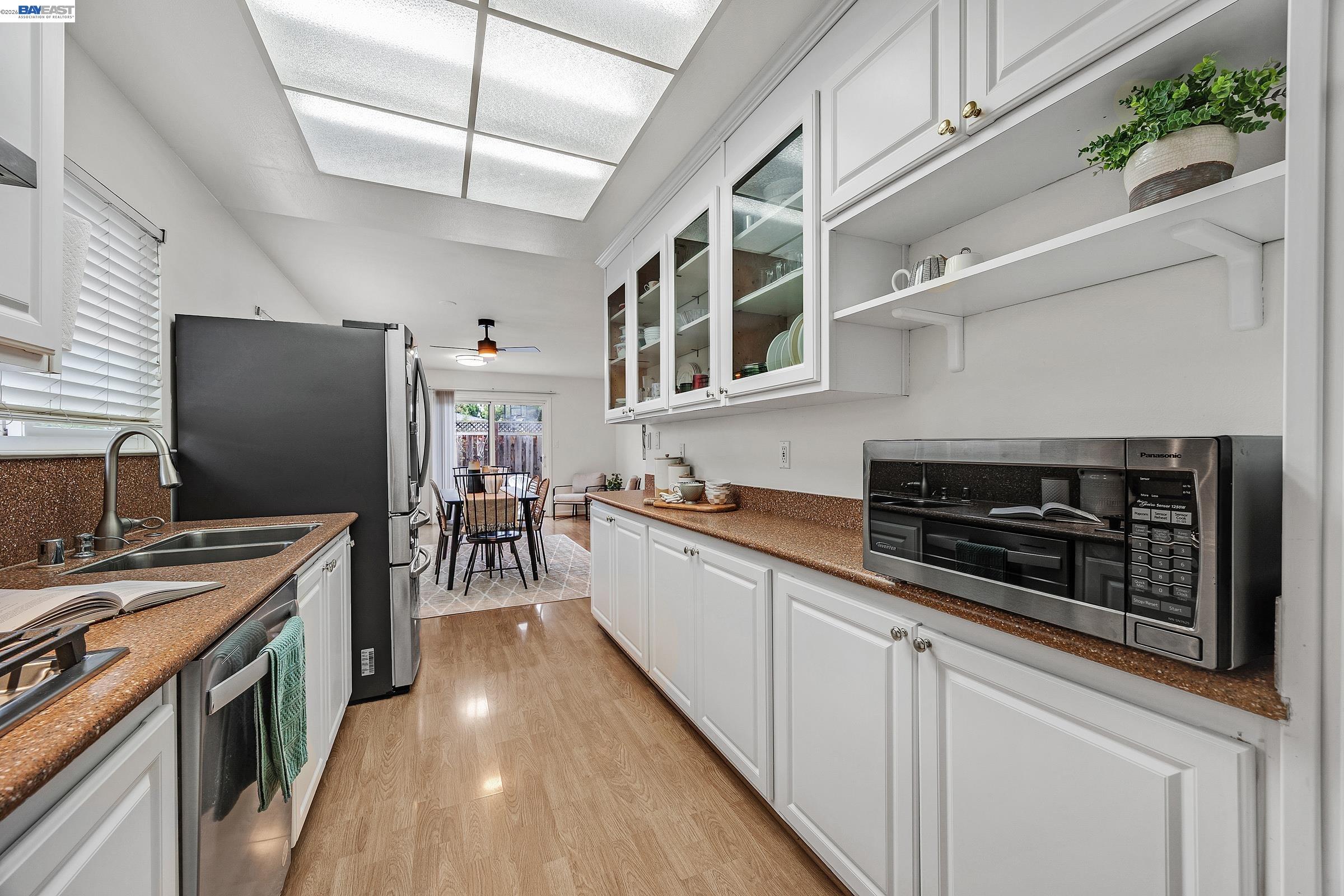 Detail Gallery Image 15 of 32 For 4034 Francisco St, Pleasanton,  CA 94566 - 4 Beds | 2 Baths