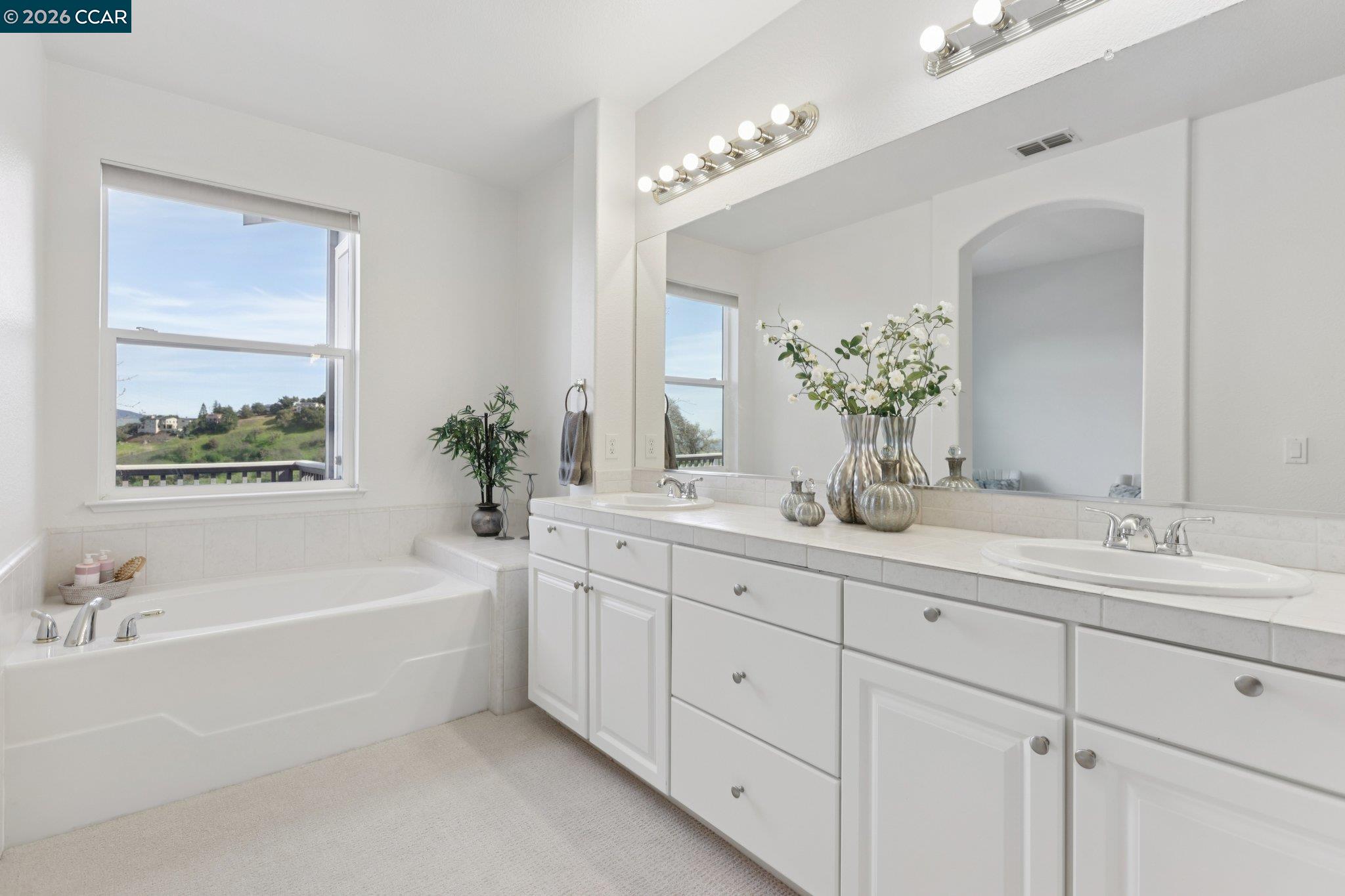 Photo #28: 41125537 Listing: Photo #28