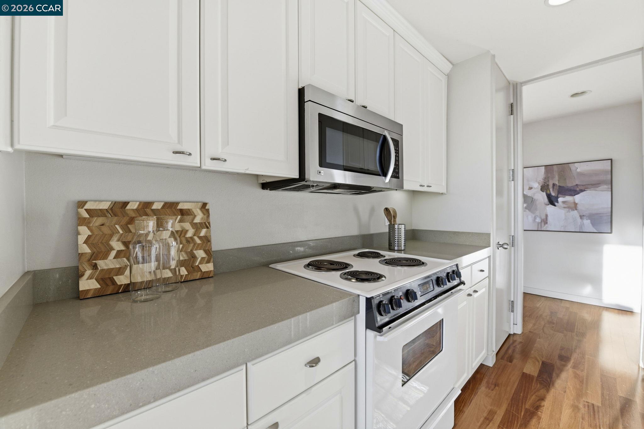 Photo #11: 41125538 Listing: Photo #11