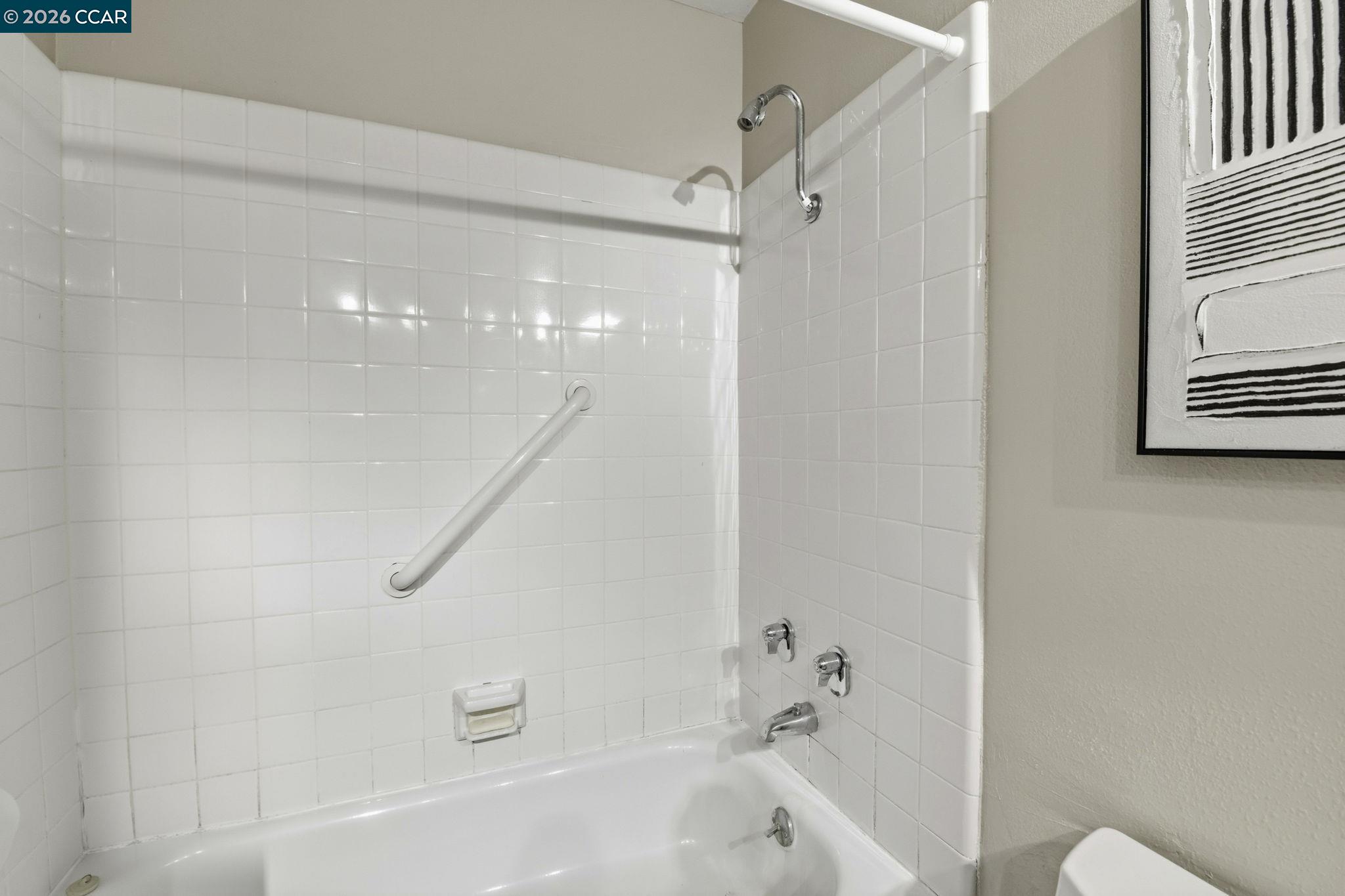 Photo #27: 41125538 Listing: Photo #27