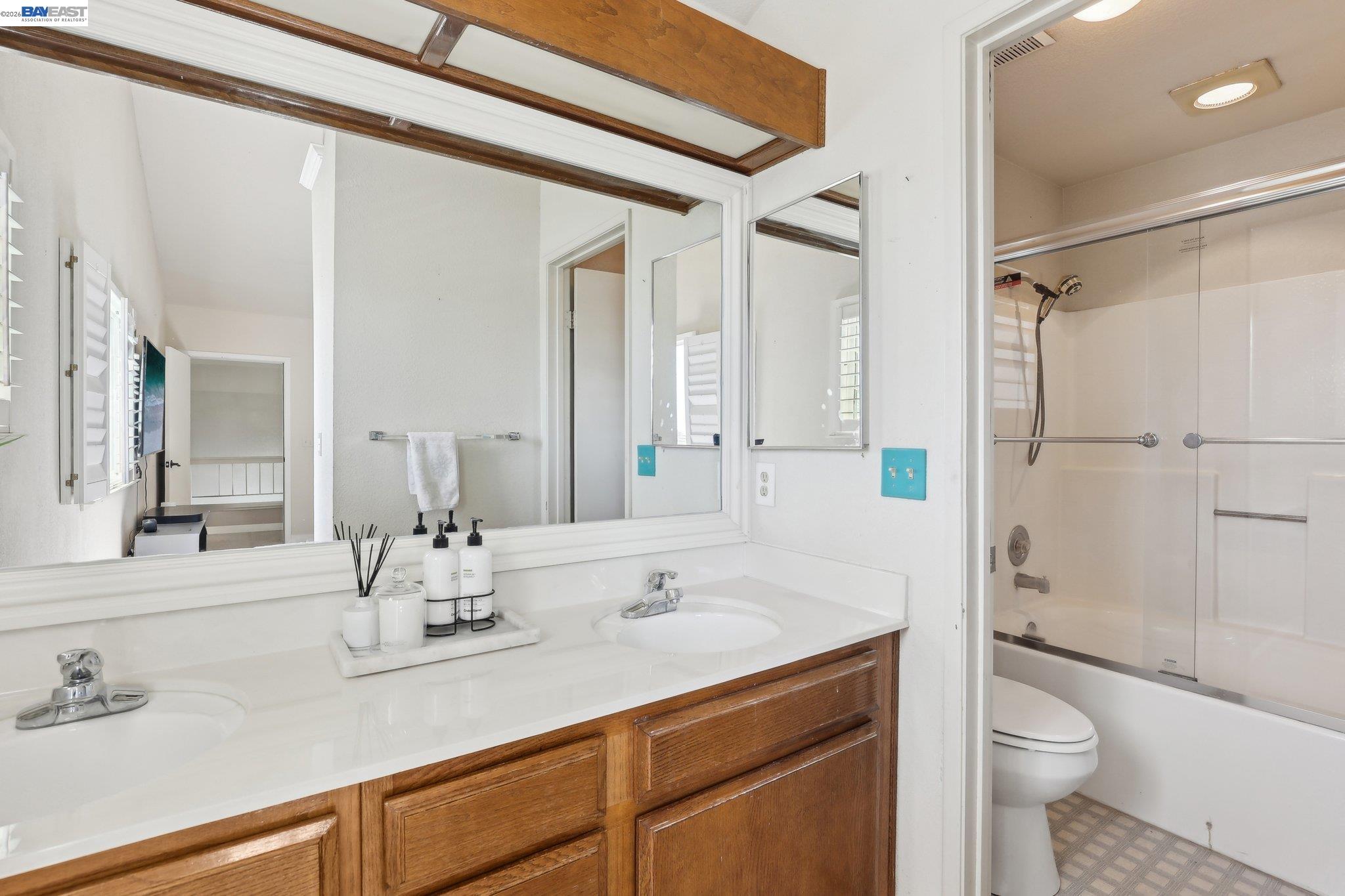 Detail Gallery Image 10 of 27 For 323 Rosemarie Pl, Bay Point,  CA 94565 - 3 Beds | 2/1 Baths