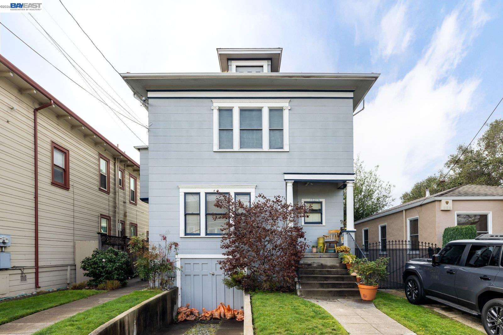 Detail Gallery Image 4 of 50 For 1527 8th St, Alameda,  CA 94501 - – Beds | – Baths