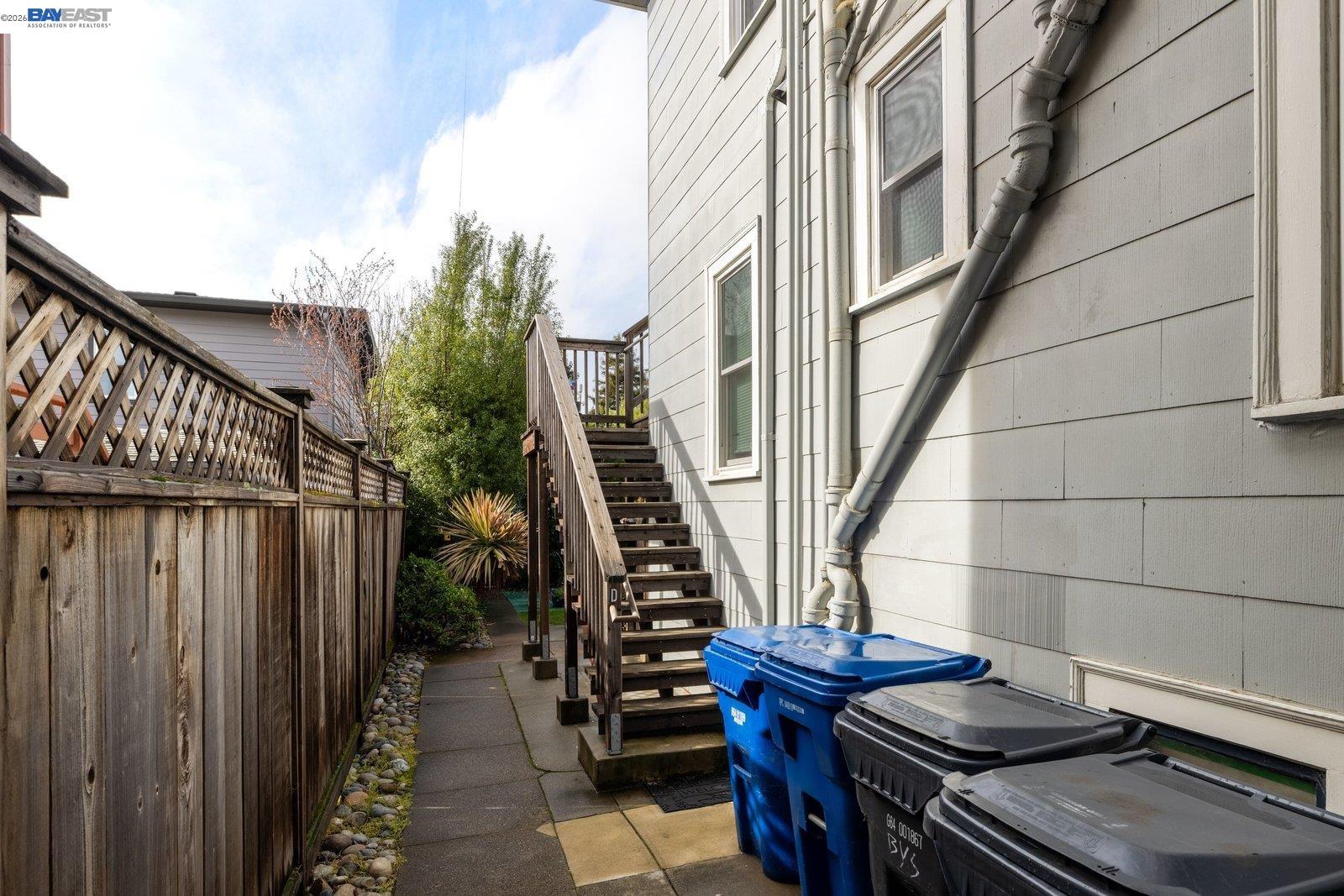 Detail Gallery Image 5 of 50 For 1527 8th St, Alameda,  CA 94501 - – Beds | – Baths