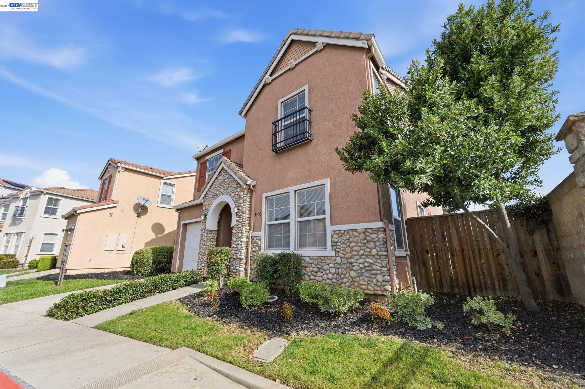 Detail Gallery Image 3 of 28 For 1405 Cat Tail Dr, Stockton,  CA 95204 - 4 Beds | 2/1 Baths