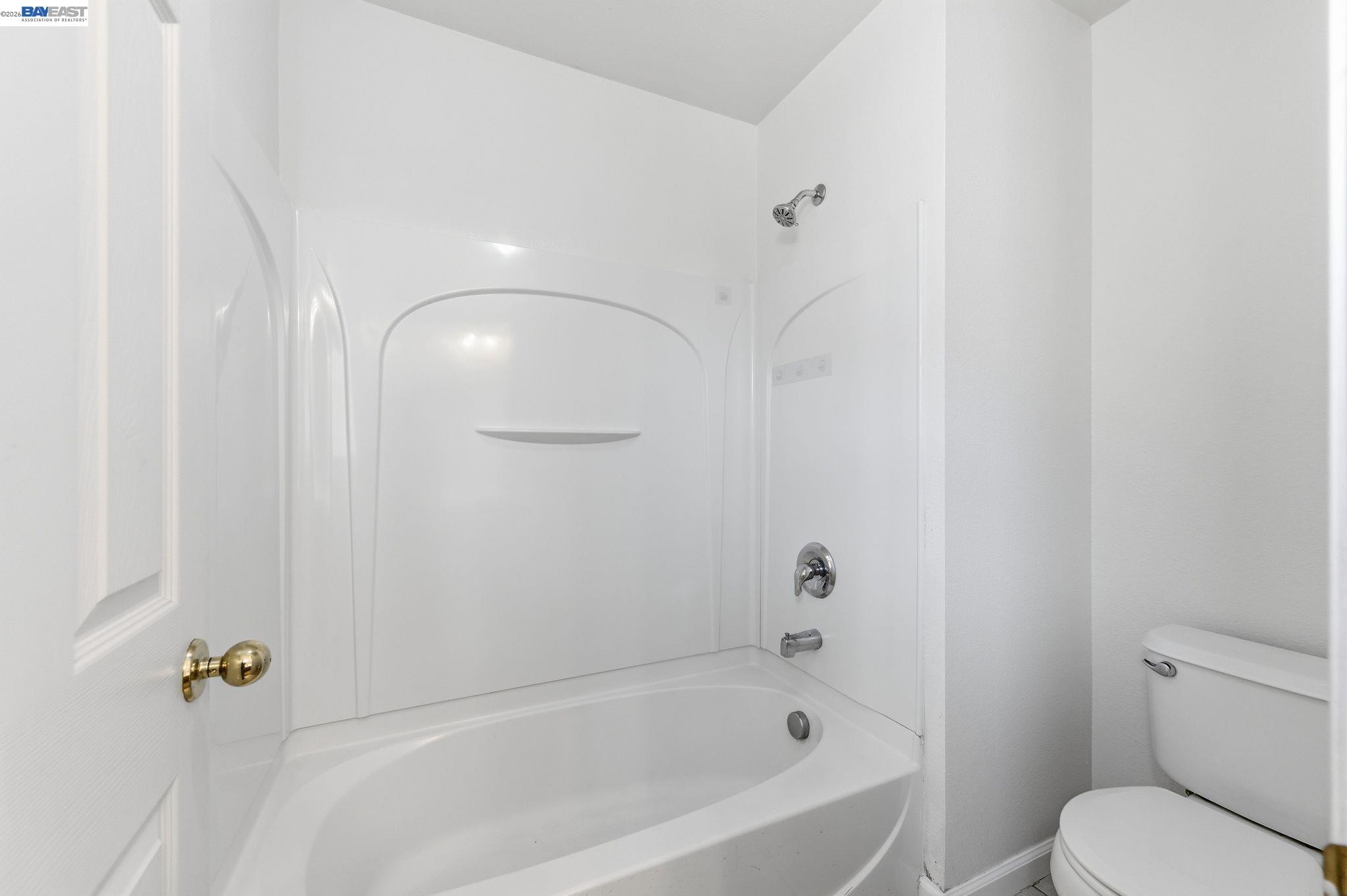 Detail Gallery Image 23 of 28 For 1405 Cat Tail Dr, Stockton,  CA 95204 - 4 Beds | 2/1 Baths