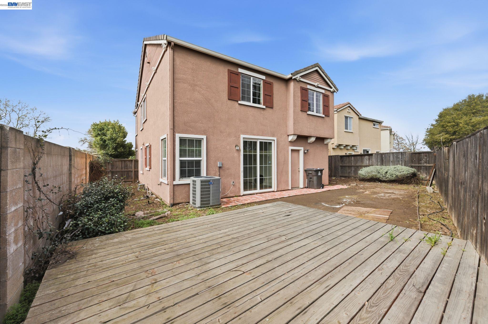 Detail Gallery Image 25 of 28 For 1405 Cat Tail Dr, Stockton,  CA 95204 - 4 Beds | 2/1 Baths