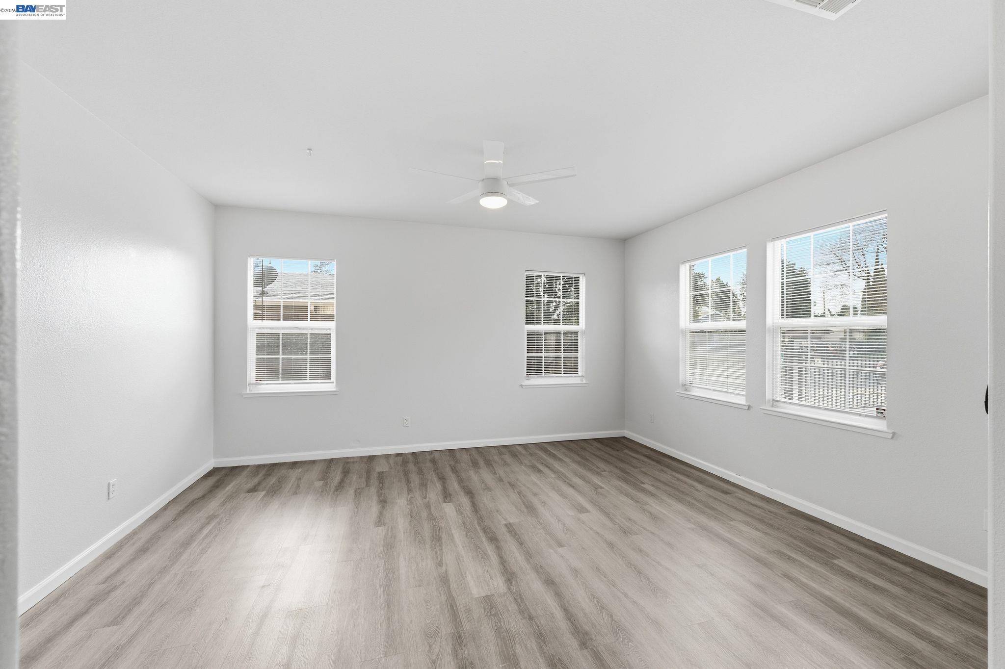 Detail Gallery Image 5 of 28 For 1405 Cat Tail Dr, Stockton,  CA 95204 - 4 Beds | 2/1 Baths