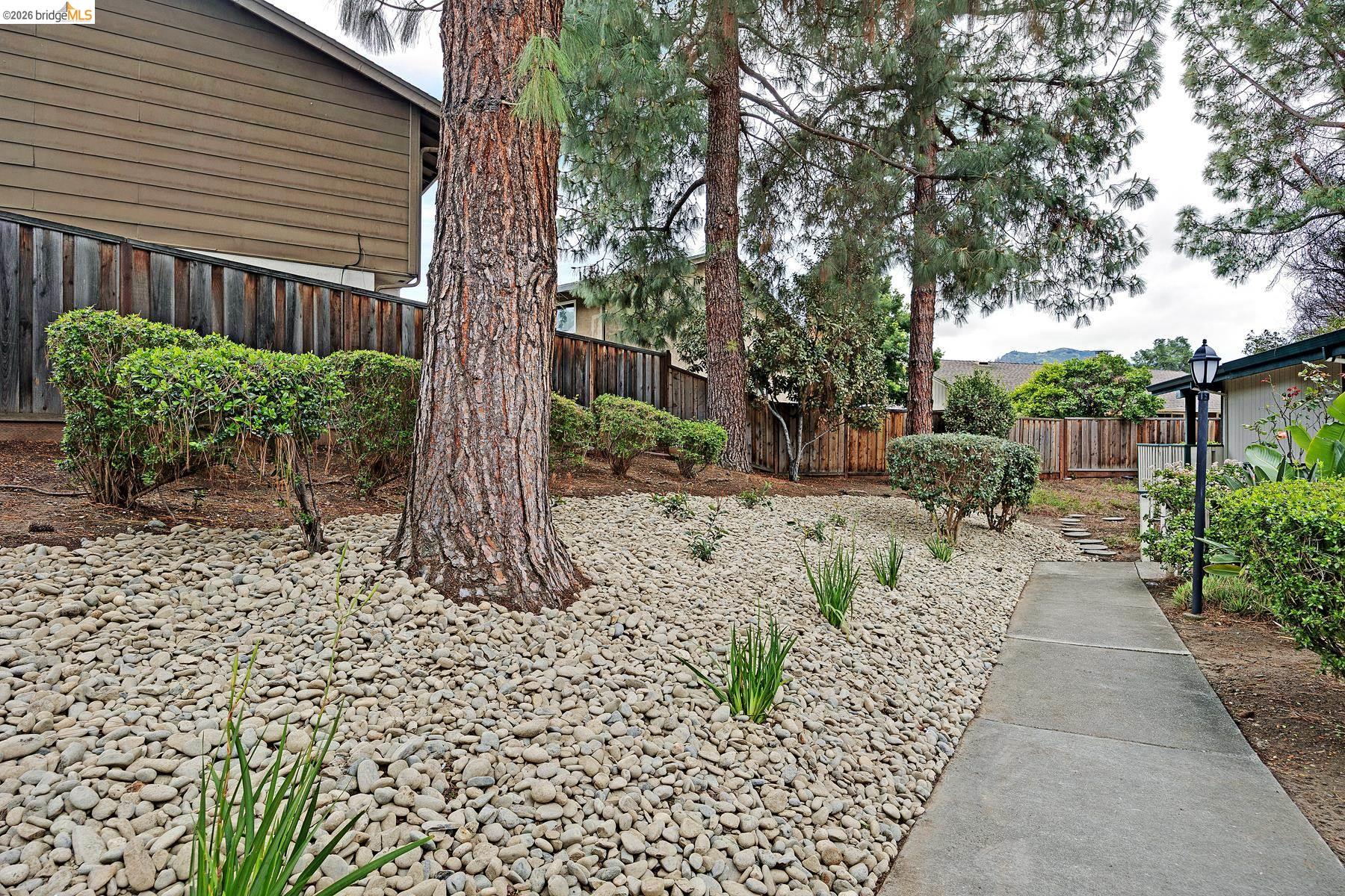 Photo #3: 41125551 Listing: Photo #3