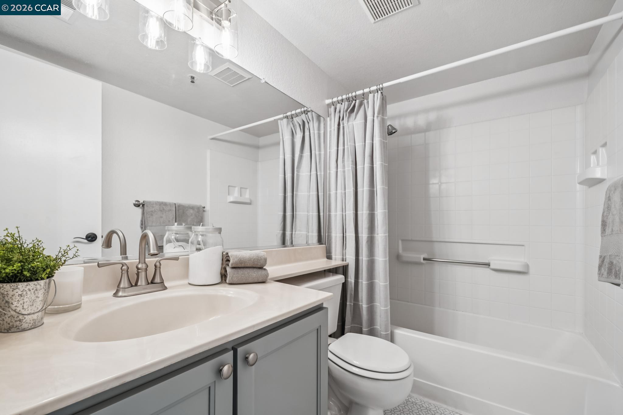 Photo #13: 41125552 Listing: Photo #13