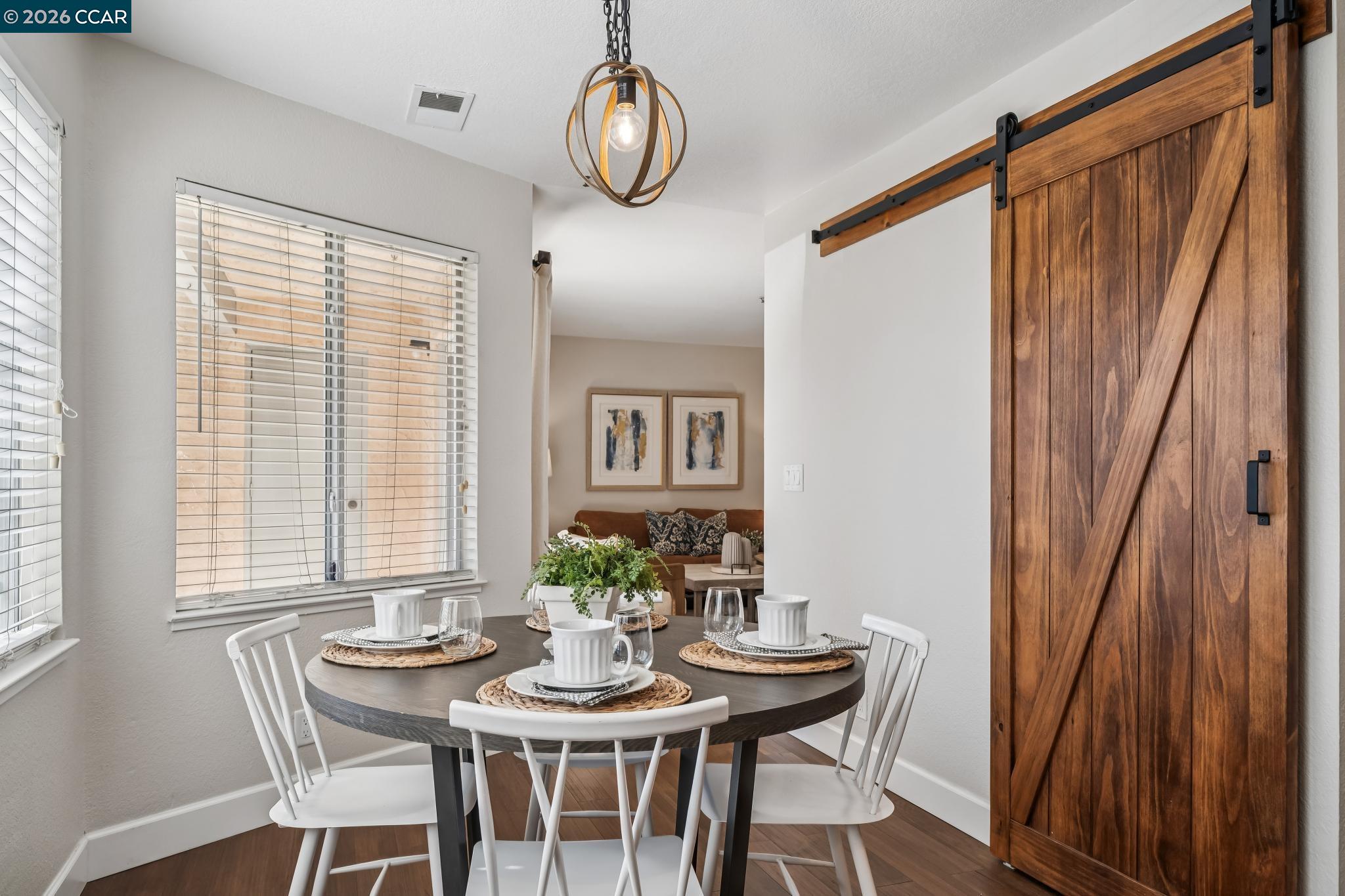 Photo #8: 41125552 Listing: Photo #8