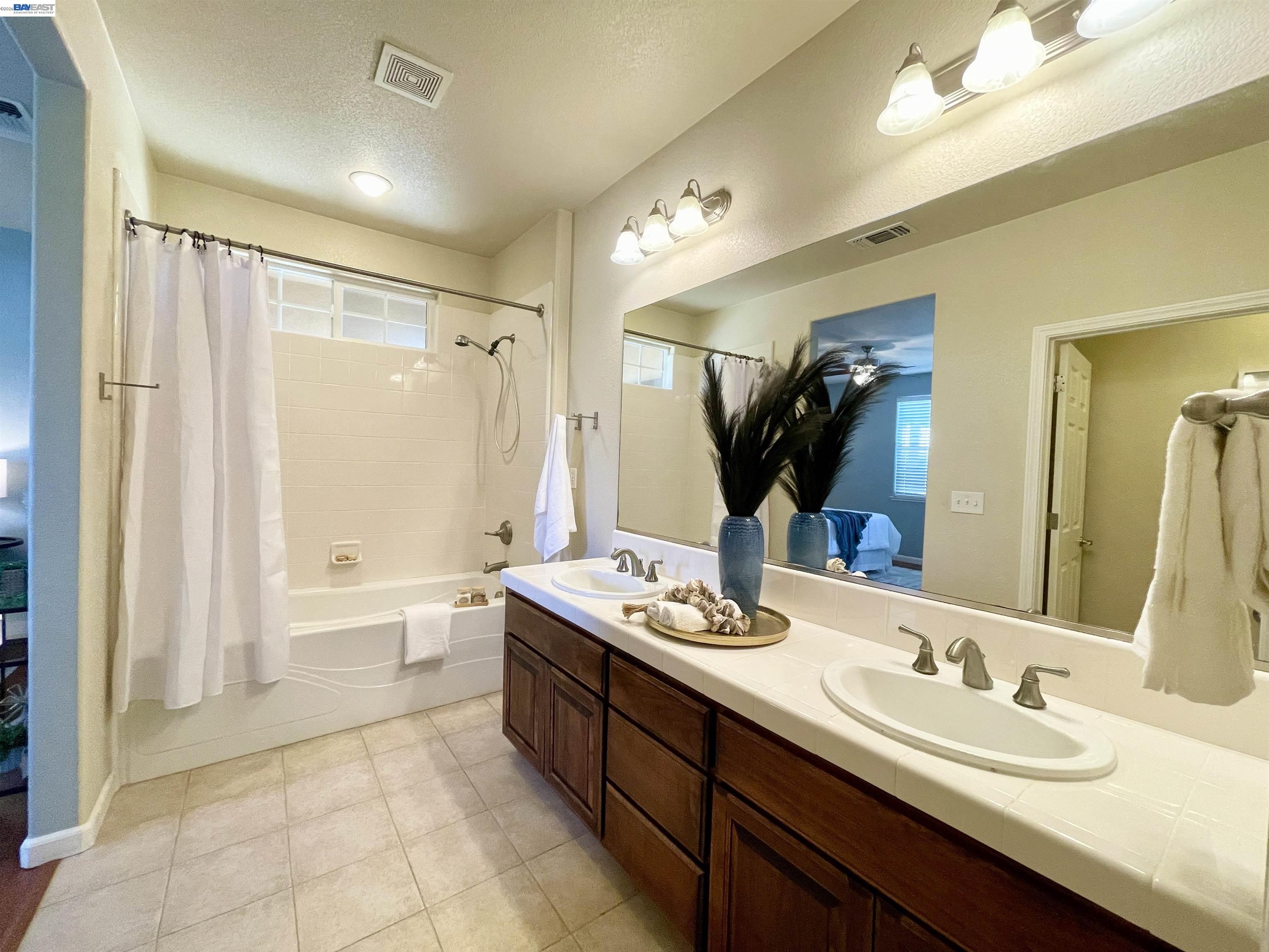 Photo #30: 41125553 Listing: Photo #30