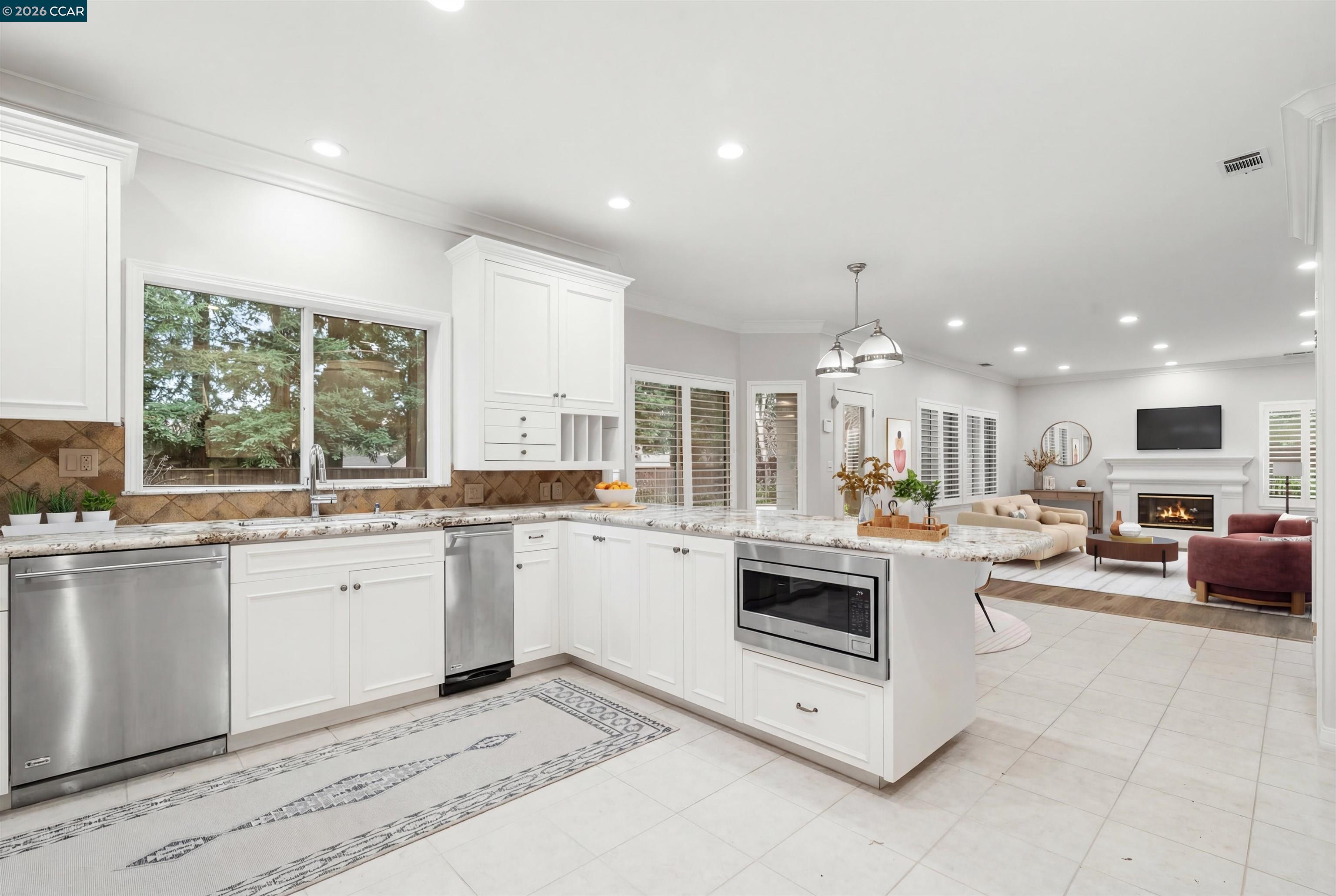 Detail Gallery Image 11 of 50 For 208 Kaitlyn Ln, Danville,  CA 94506 - 5 Beds | 3 Baths