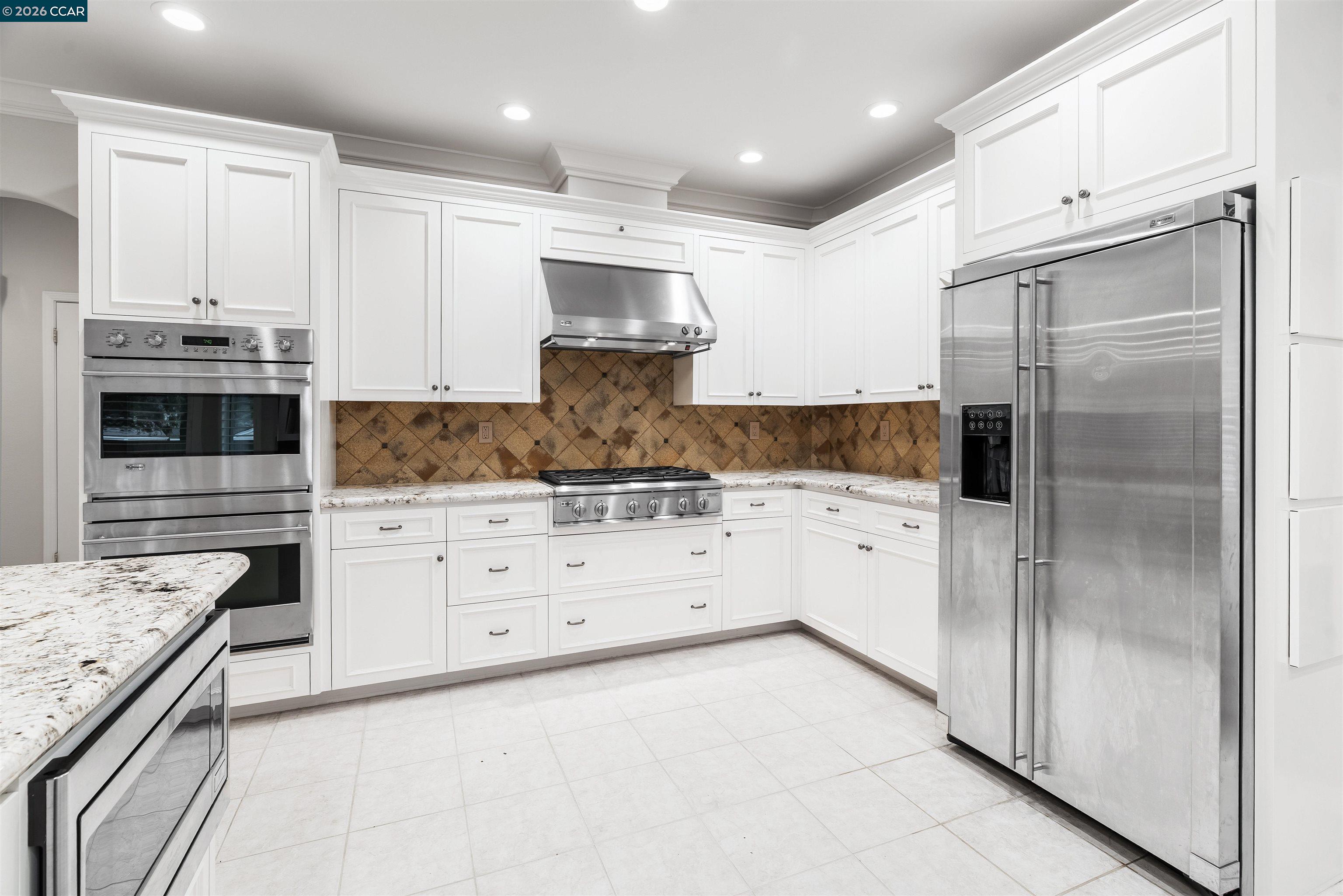 Detail Gallery Image 12 of 50 For 208 Kaitlyn Ln, Danville,  CA 94506 - 5 Beds | 3 Baths