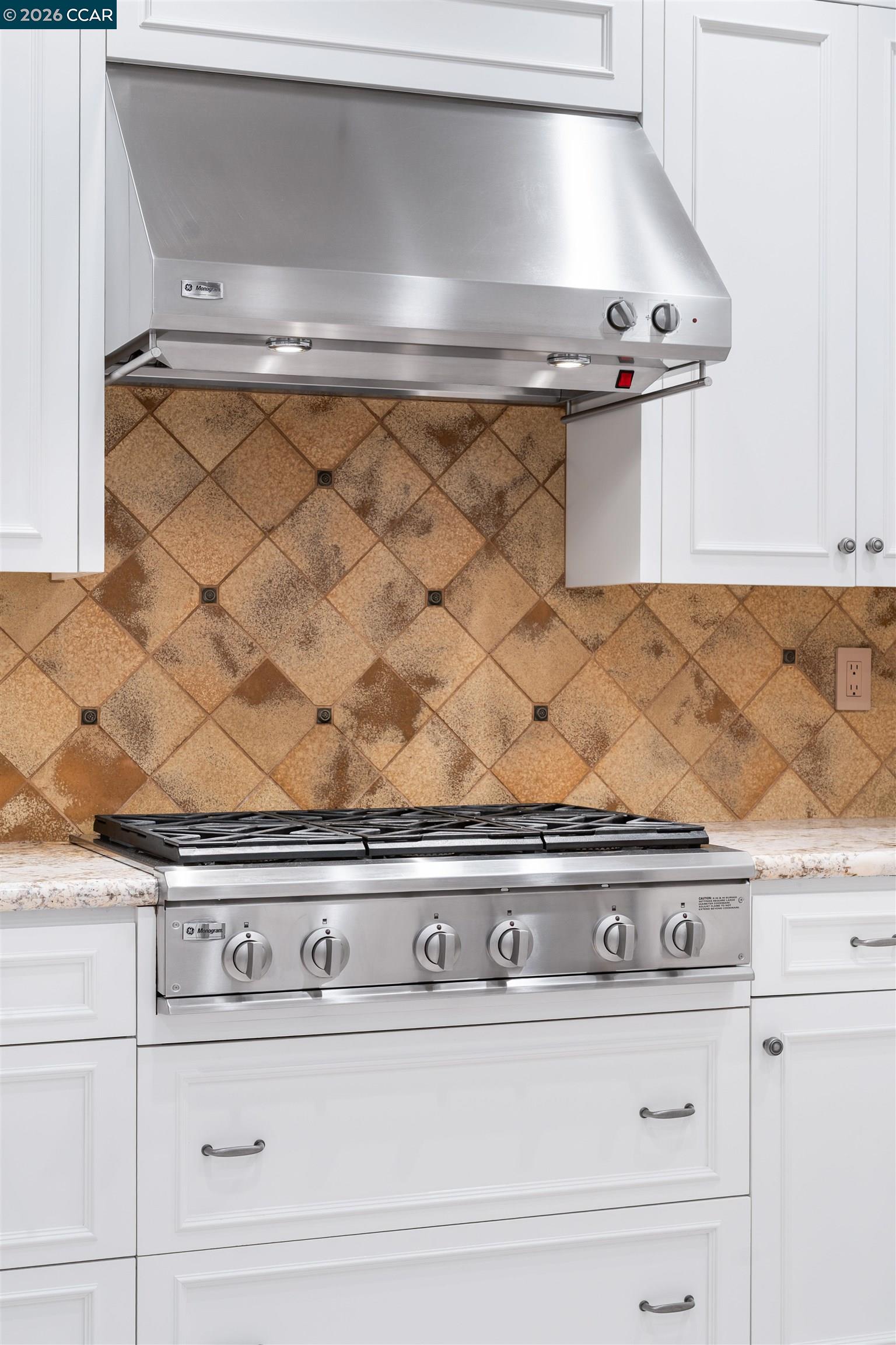 Detail Gallery Image 14 of 50 For 208 Kaitlyn Ln, Danville,  CA 94506 - 5 Beds | 3 Baths