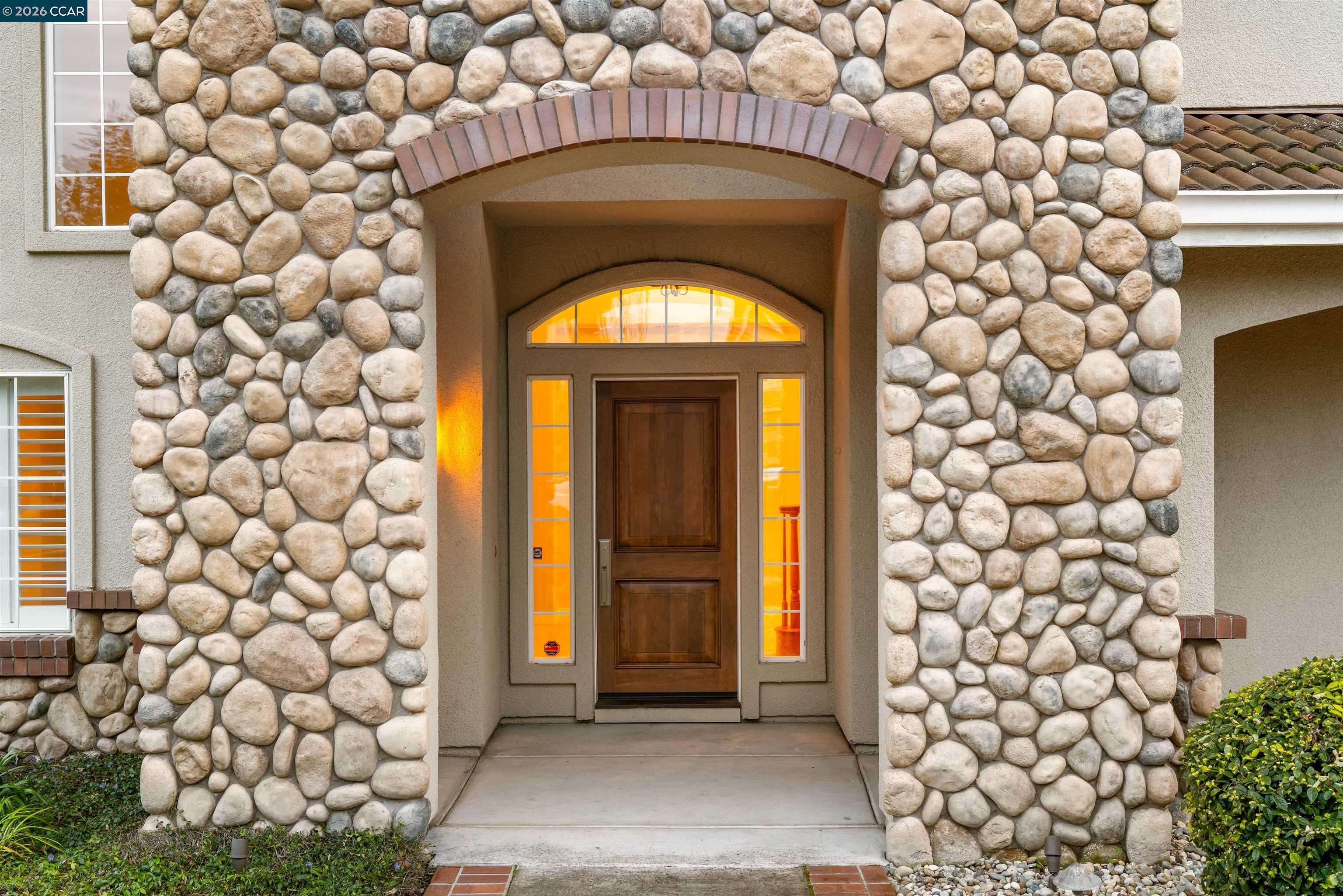 Detail Gallery Image 3 of 51 For 208 Kaitlyn Ln, Danville,  CA 94506 - 5 Beds | 3 Baths