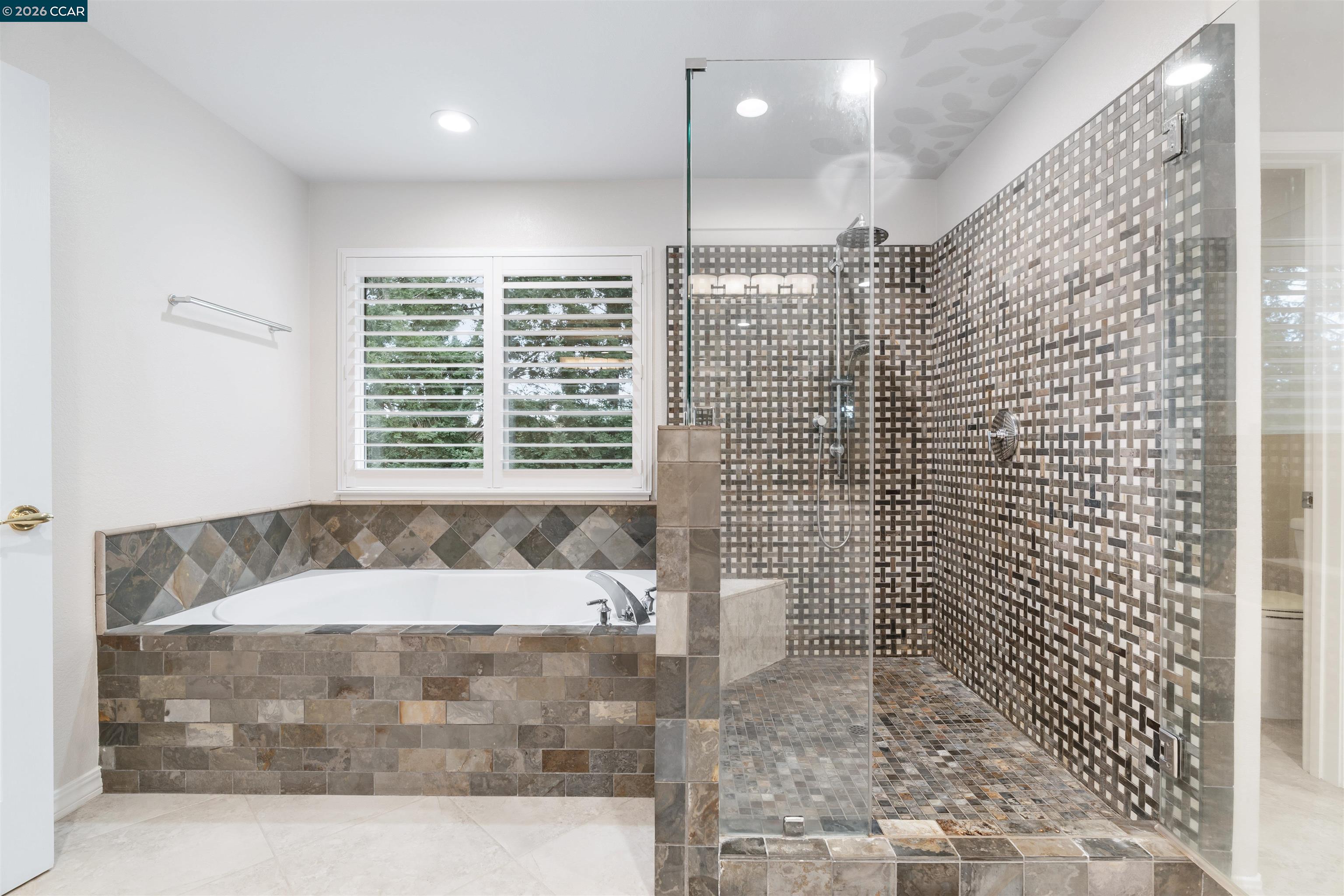 Detail Gallery Image 26 of 51 For 208 Kaitlyn Ln, Danville,  CA 94506 - 5 Beds | 3 Baths