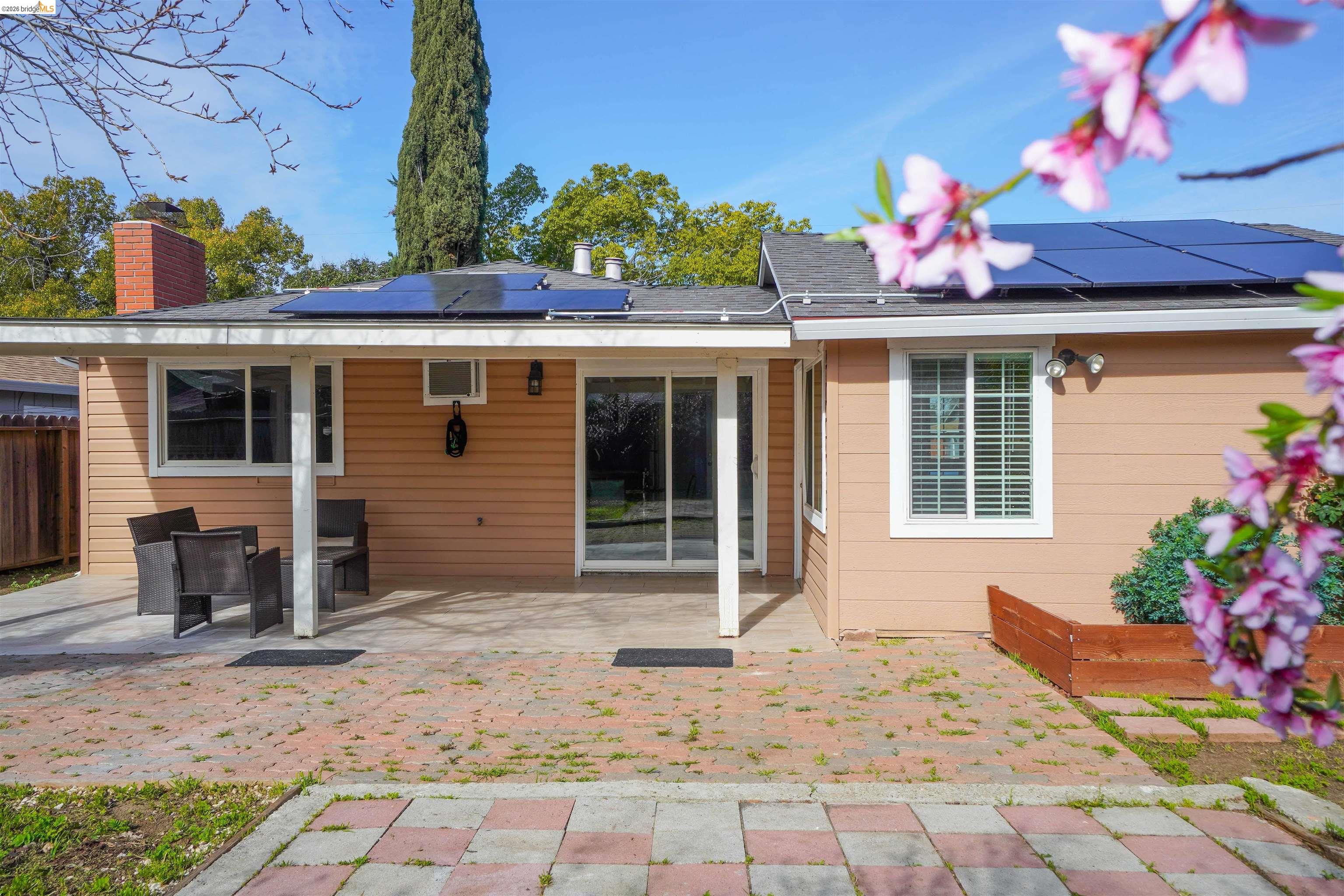 Detail Gallery Image 6 of 6 For 614 Chester Dr, Pittsburg,  CA 94565 - 4 Beds | 2 Baths