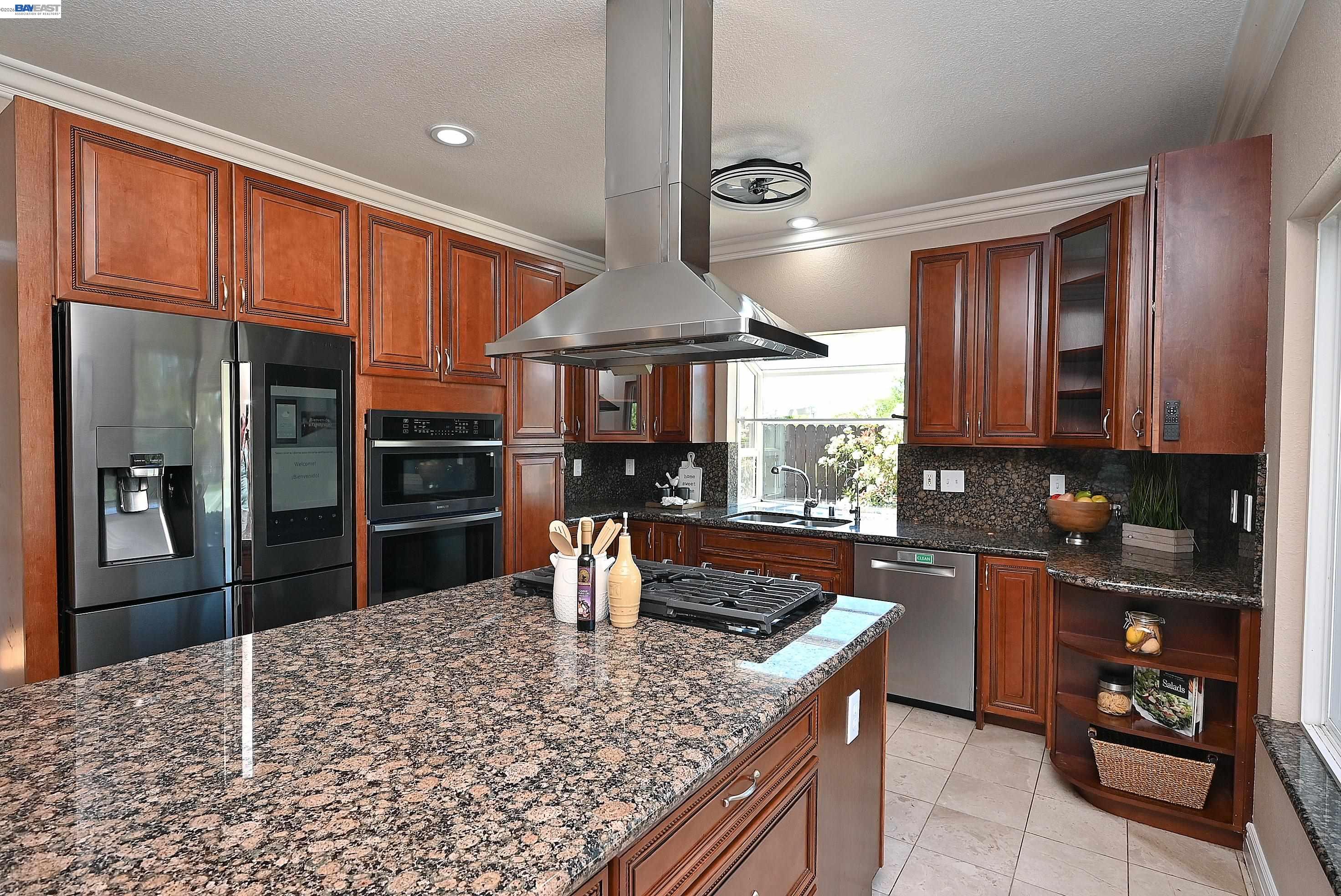 Detail Gallery Image 15 of 50 For 1498 Columbine Way, Livermore,  CA 94551 - 6 Beds | 3 Baths