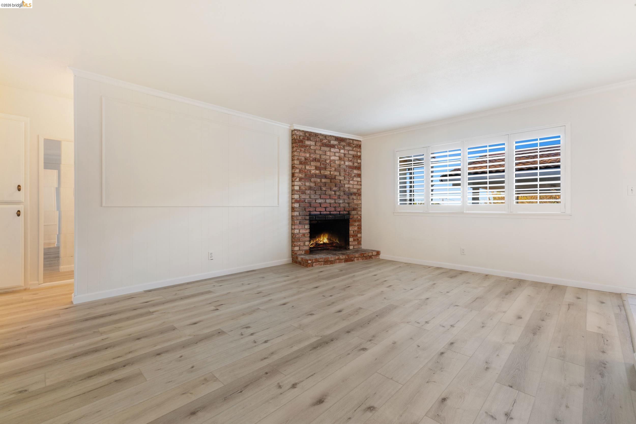 Detail Gallery Image 4 of 39 For 2942 Roosevelt Ln, Antioch,  CA 94509 - 3 Beds | 2 Baths