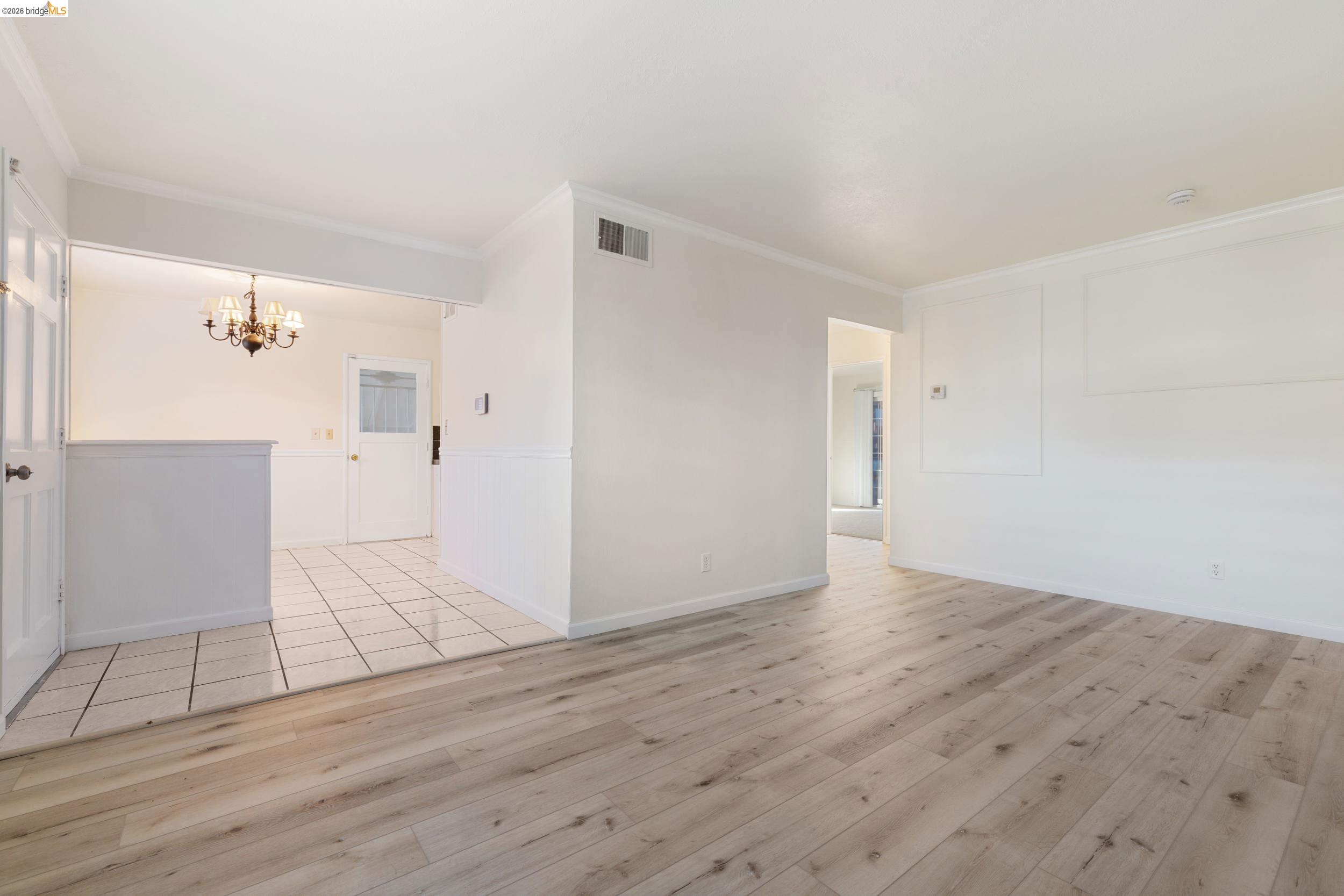 Detail Gallery Image 5 of 39 For 2942 Roosevelt Ln, Antioch,  CA 94509 - 3 Beds | 2 Baths