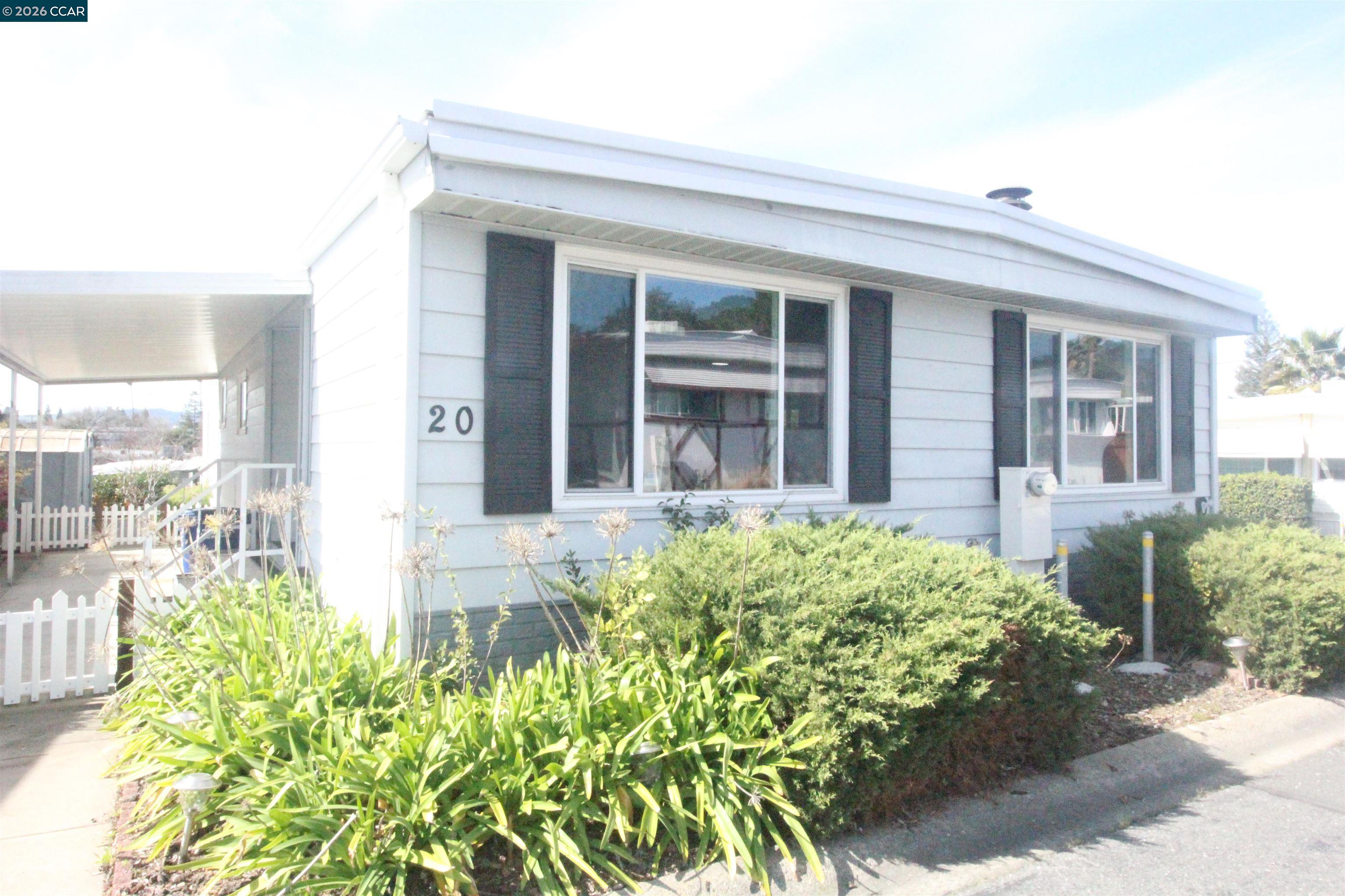 Detail Gallery Image 2 of 34 For 20 Terrace Drive #20,  Concord,  CA 94518 - 2 Beds | 2 Baths