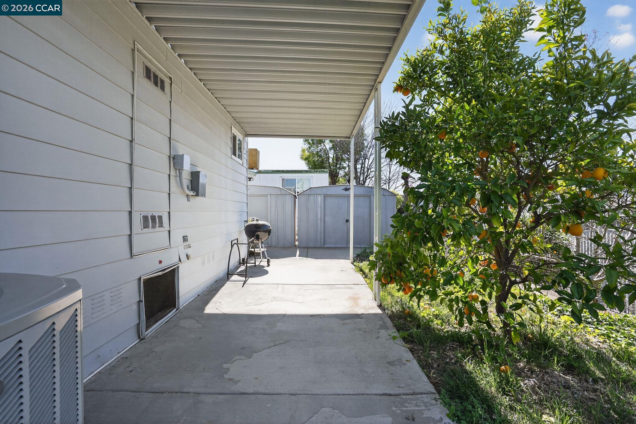 Detail Gallery Image 4 of 30 For 20 Terrace Drive #20,  Concord,  CA 94518 - 2 Beds | 2 Baths