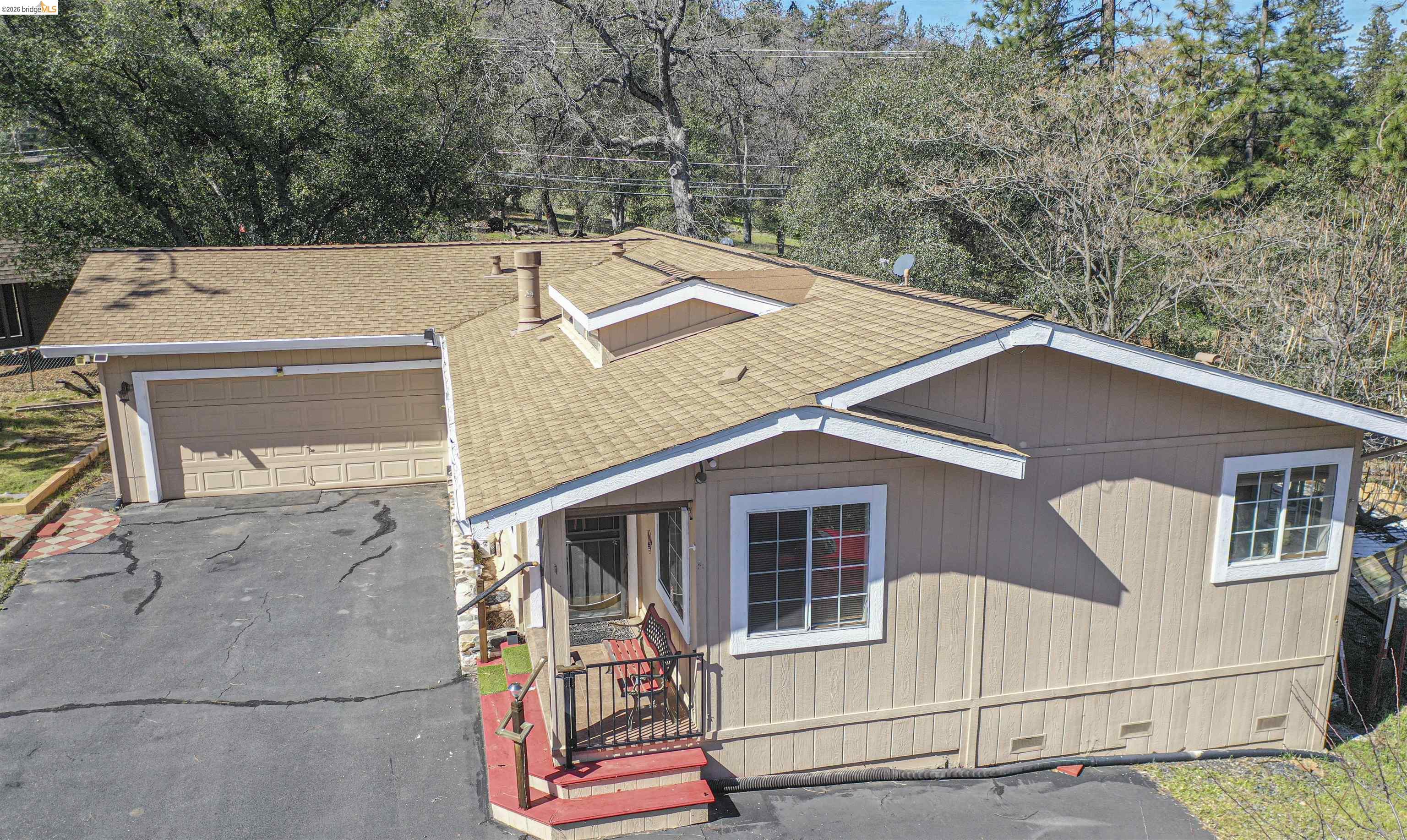 Detail Gallery Image 2 of 48 For 12690 Mueller Dr, Groveland,  CA 95321 - 3 Beds | 2 Baths