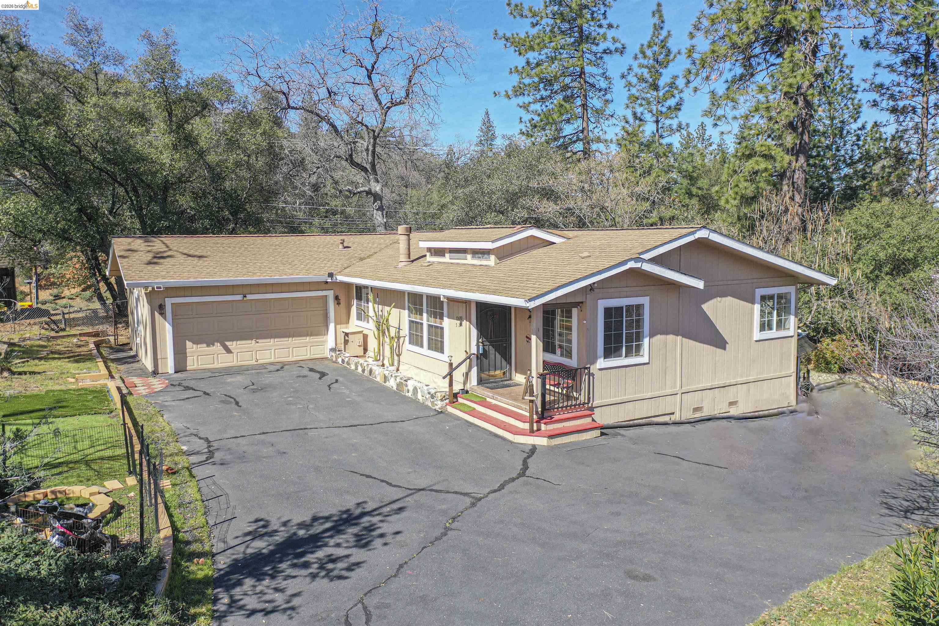 Detail Gallery Image 3 of 48 For 12690 Mueller Dr, Groveland,  CA 95321 - 3 Beds | 2 Baths