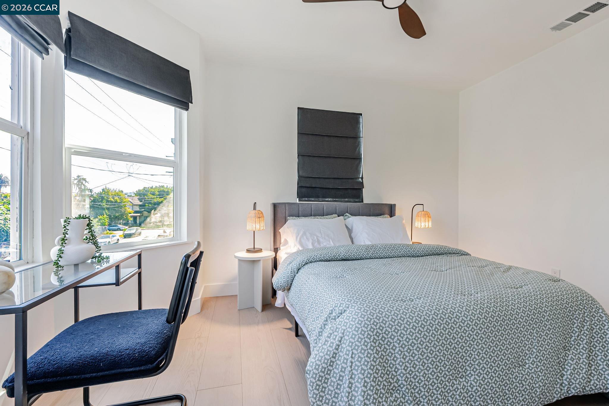 Detail Gallery Image 22 of 37 For 1727 9th St, Oakland,  CA 94607 - 4 Beds | 1/1 Baths