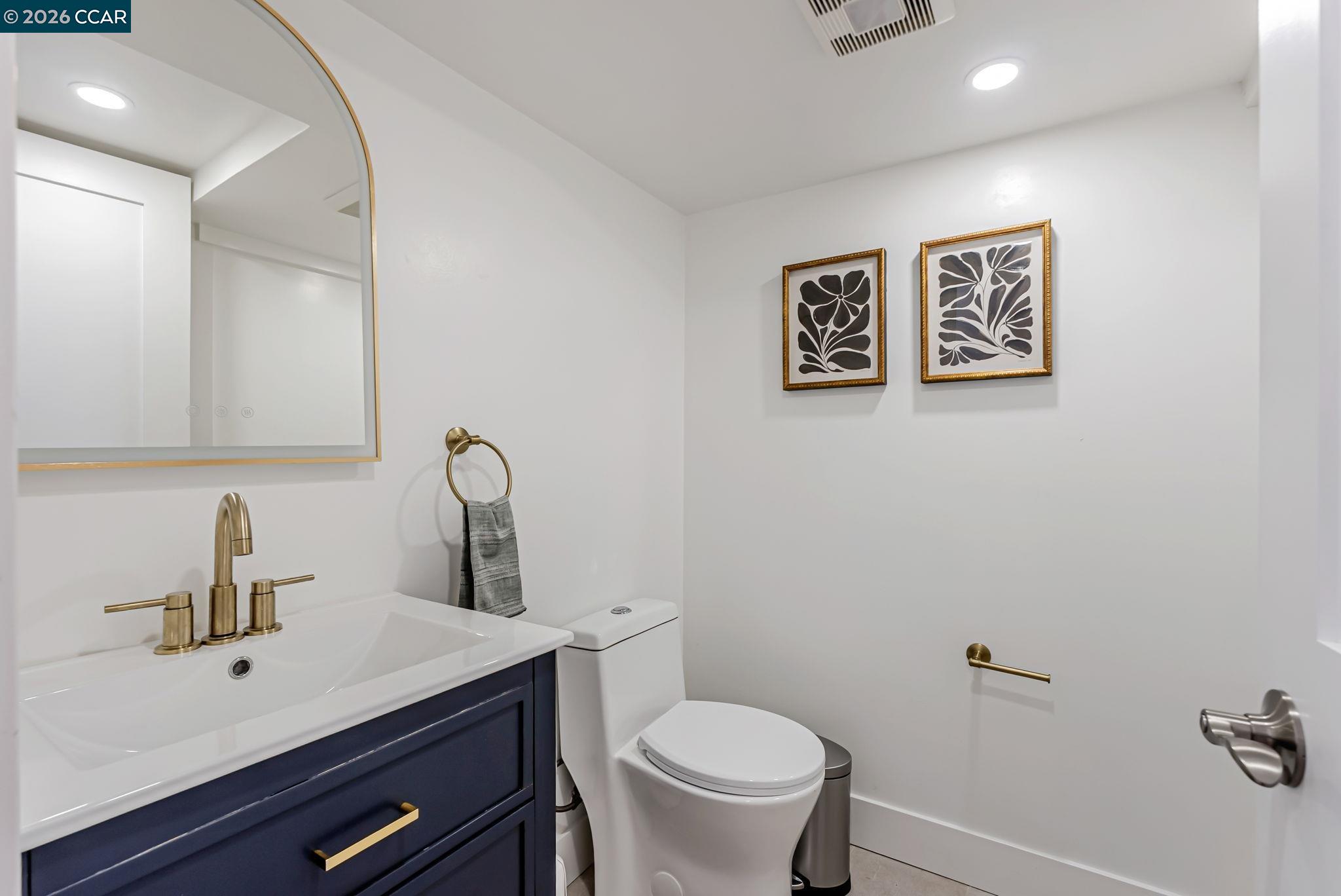 Detail Gallery Image 28 of 37 For 1727 9th St, Oakland,  CA 94607 - 4 Beds | 1/1 Baths