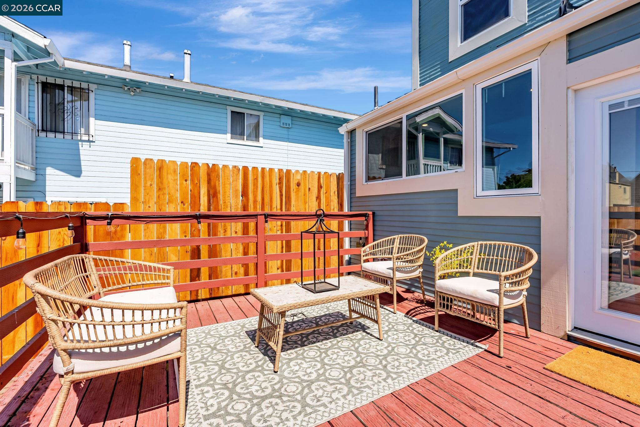 Detail Gallery Image 31 of 37 For 1727 9th St, Oakland,  CA 94607 - 4 Beds | 1/1 Baths