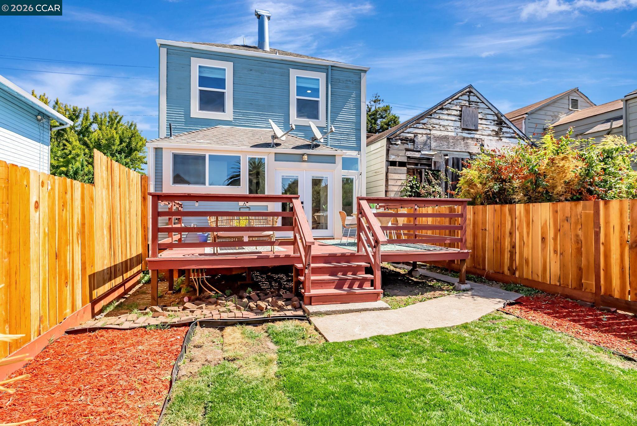 Detail Gallery Image 33 of 37 For 1727 9th St, Oakland,  CA 94607 - 4 Beds | 1/1 Baths