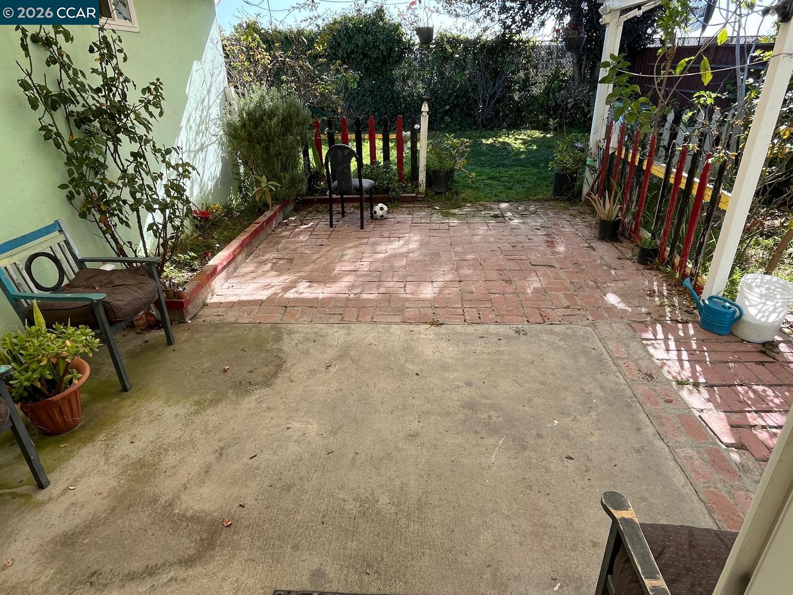 Detail Gallery Image 16 of 18 For 1078 via Enrico, San Lorenzo,  CA 94580 - 3 Beds | 2 Baths