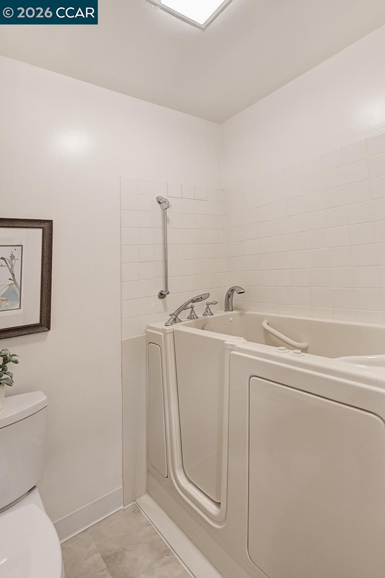 Photo #31: 41125568 Listing: Photo #31