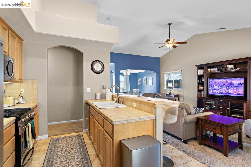 Detail Gallery Image 12 of 60 For 4955 Little John Rd, Copperopolis,  CA 95228 - 4 Beds | 2 Baths