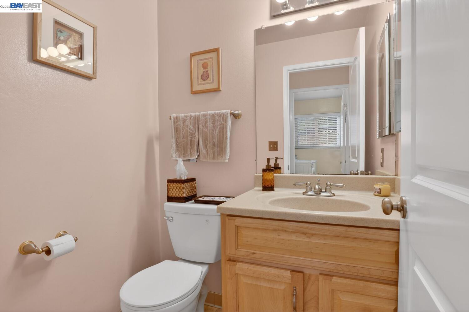 Detail Gallery Image 33 of 50 For 5827 Cold Water Drive, Castro Valley,  CA 94552 - 5 Beds | 2/1 Baths