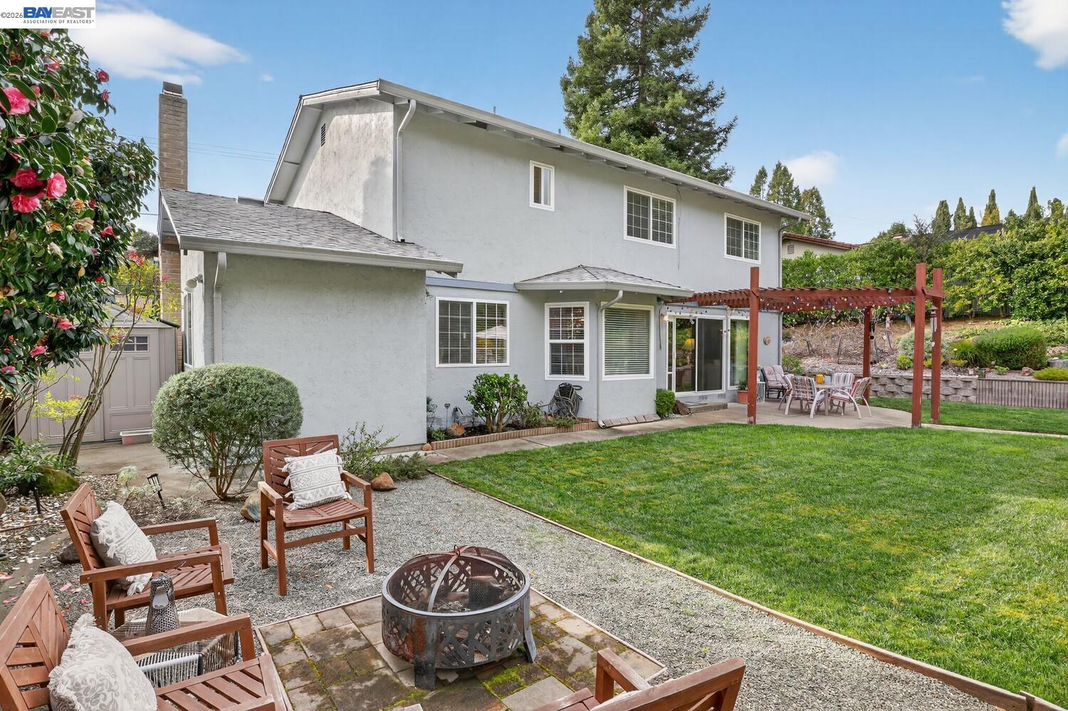 Detail Gallery Image 39 of 50 For 5827 Cold Water Drive, Castro Valley,  CA 94552 - 5 Beds | 2/1 Baths