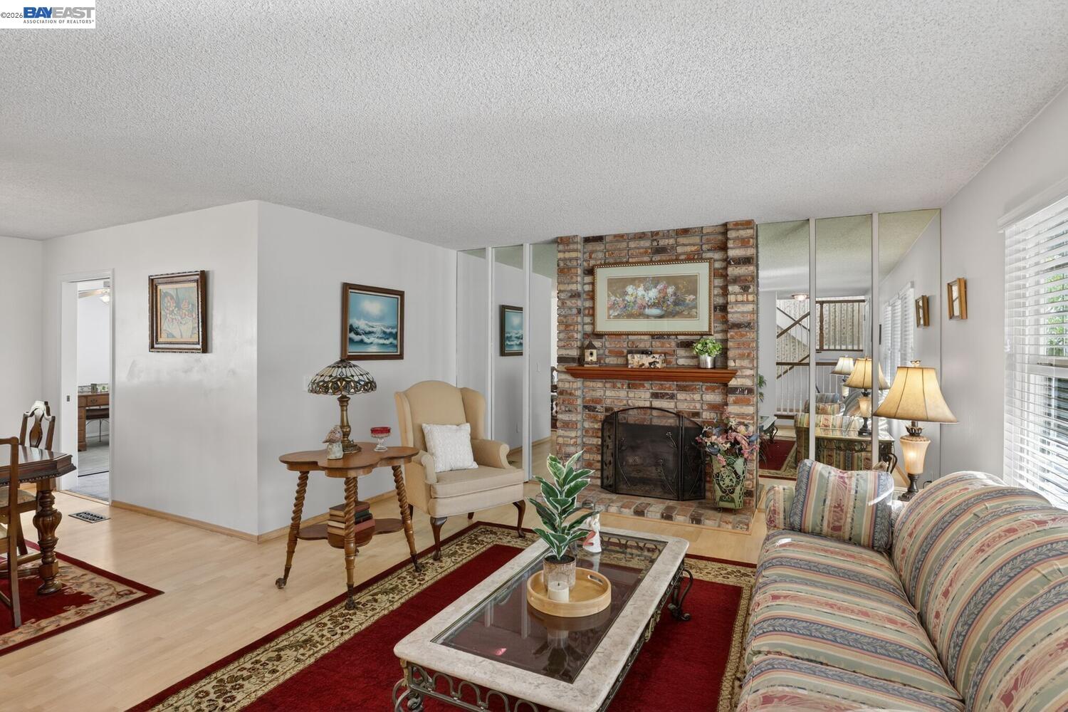 Detail Gallery Image 7 of 50 For 5827 Cold Water Drive, Castro Valley,  CA 94552 - 5 Beds | 2/1 Baths