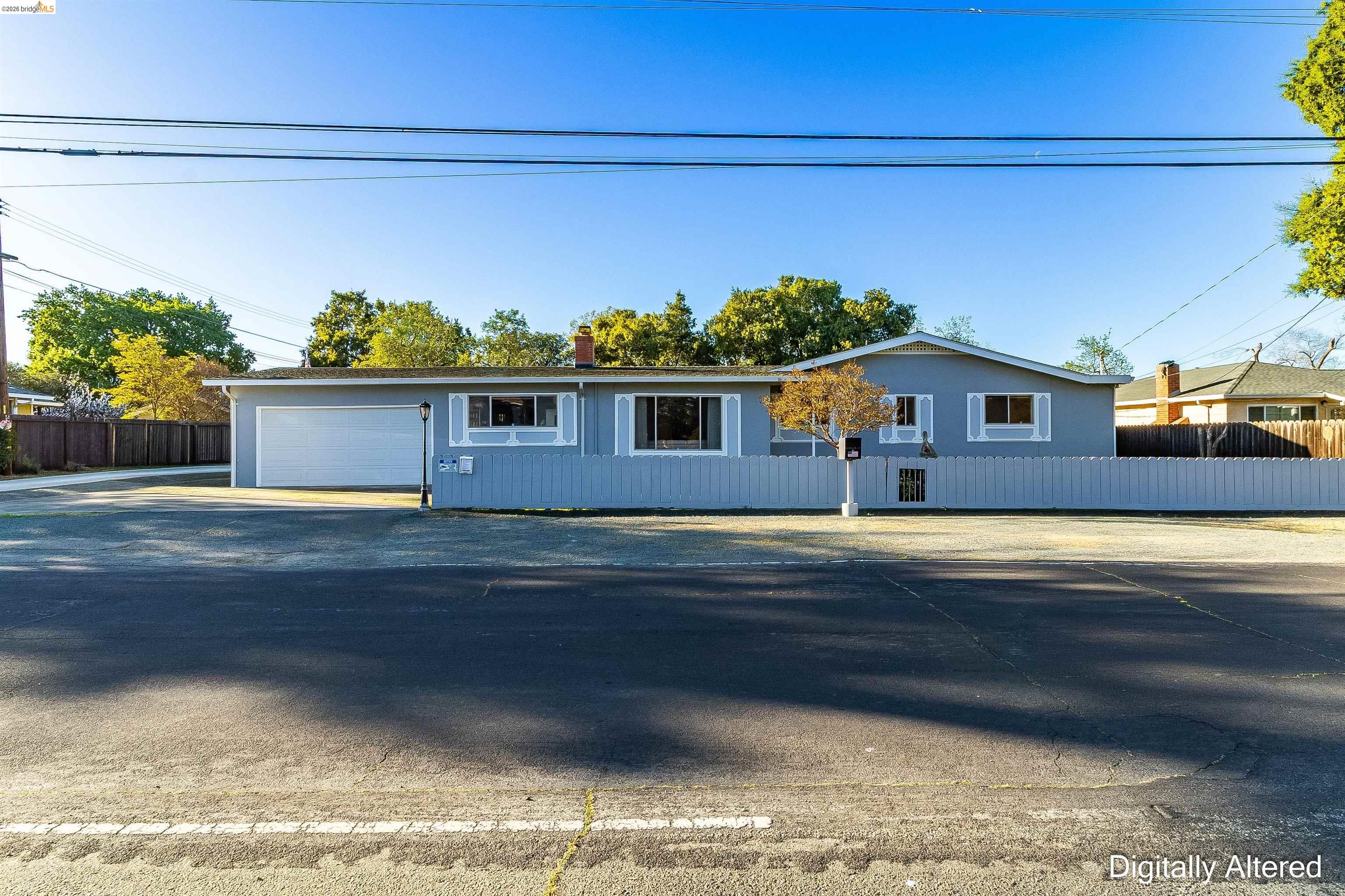 Front Image Thumbnail for EB41125575