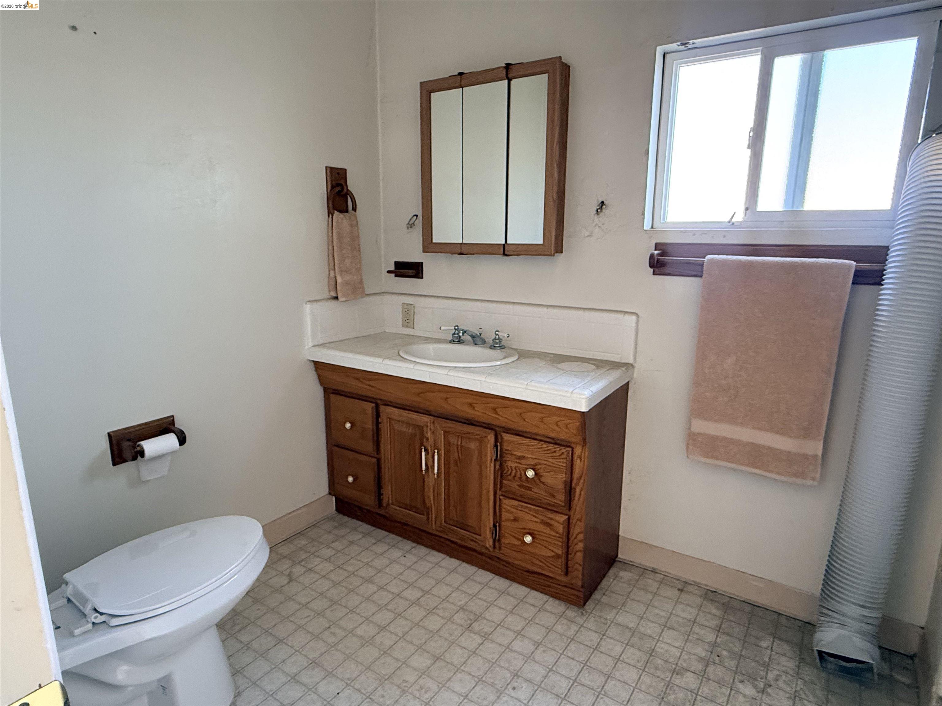 Detail Gallery Image 16 of 23 For 3336 Euclid Avenue, Concord,  CA 94519 - 3 Beds | 2 Baths