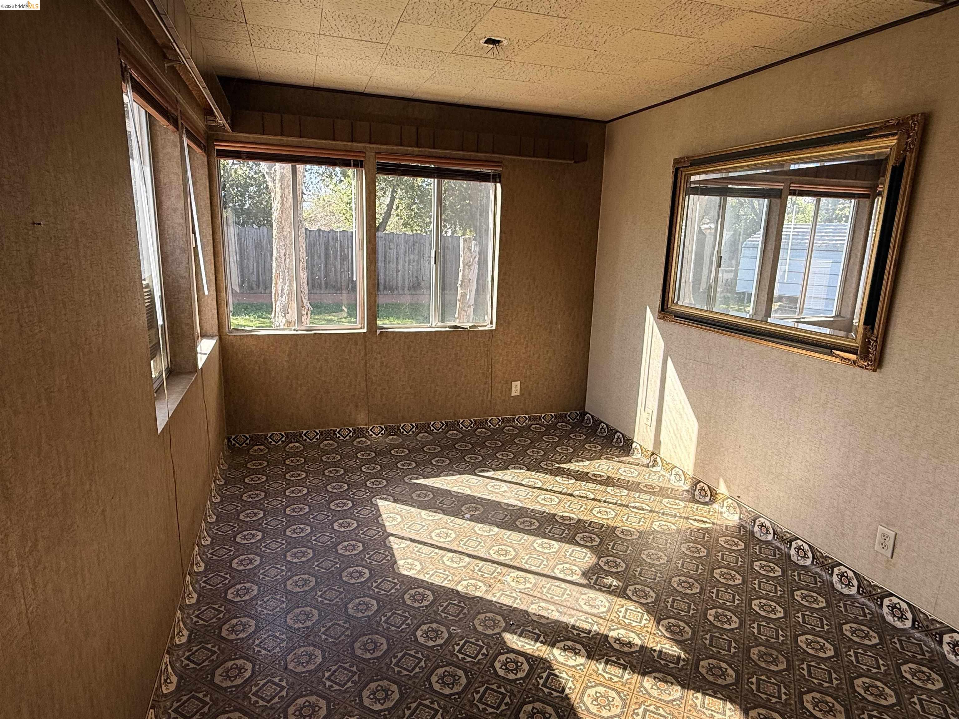 Detail Gallery Image 6 of 23 For 3336 Euclid Avenue, Concord,  CA 94519 - 3 Beds | 2 Baths