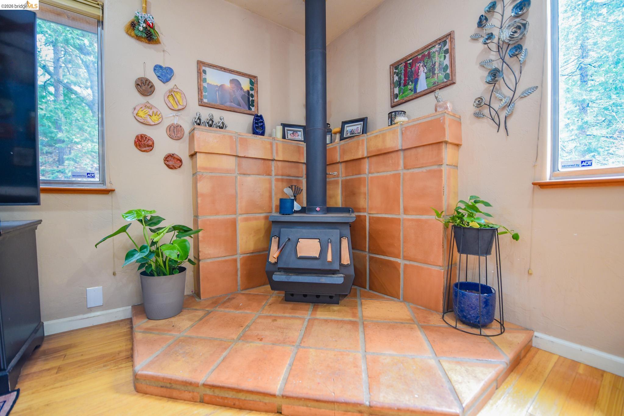 Detail Gallery Image 4 of 39 For 24132 Awahanee Rd, Sonora,  CA 95370 - 3 Beds | 2 Baths