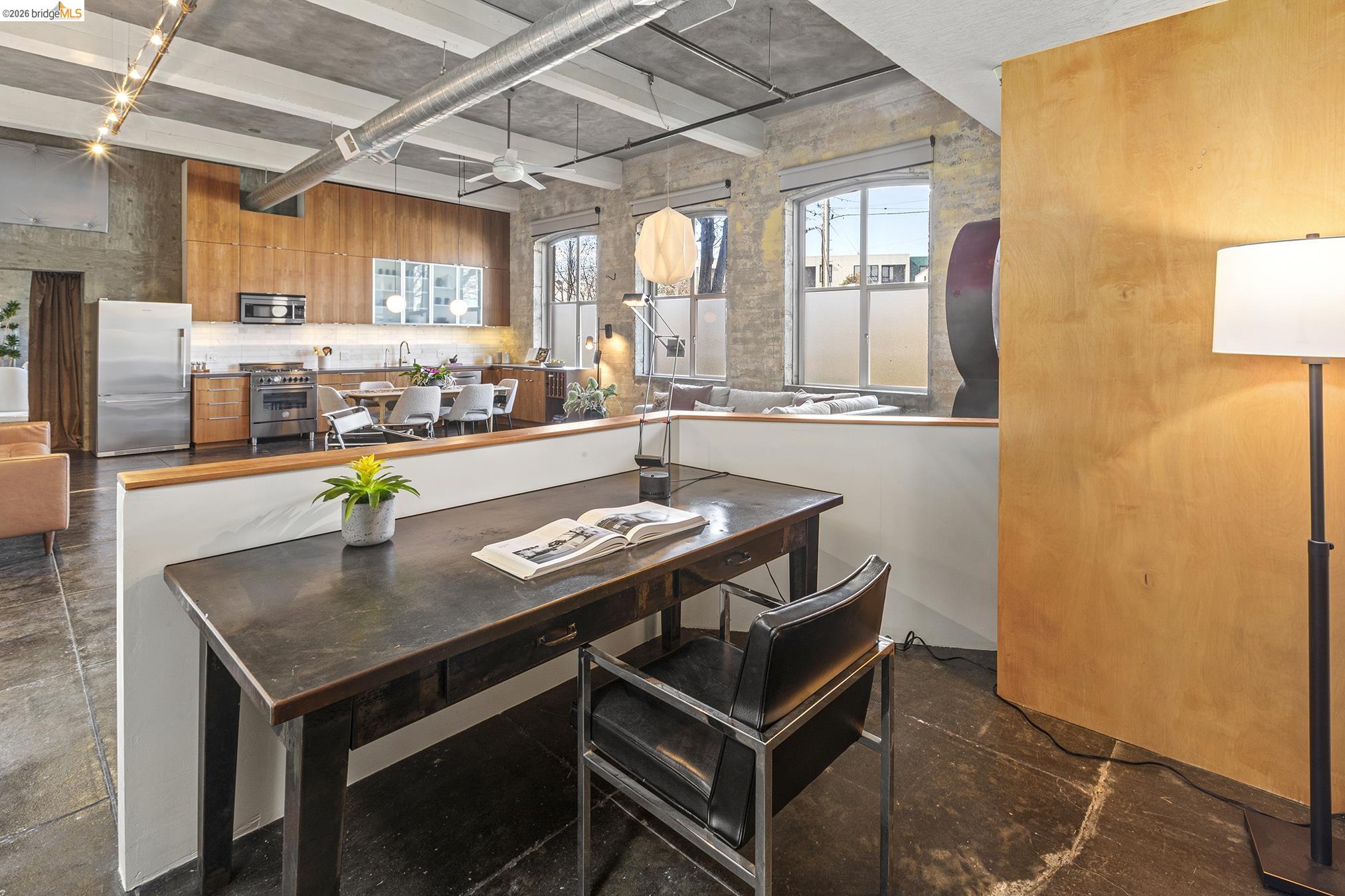 Detail Gallery Image 11 of 52 For 3240 Peralta St #2,  Oakland,  CA 94608 - 1 Beds | 1 Baths