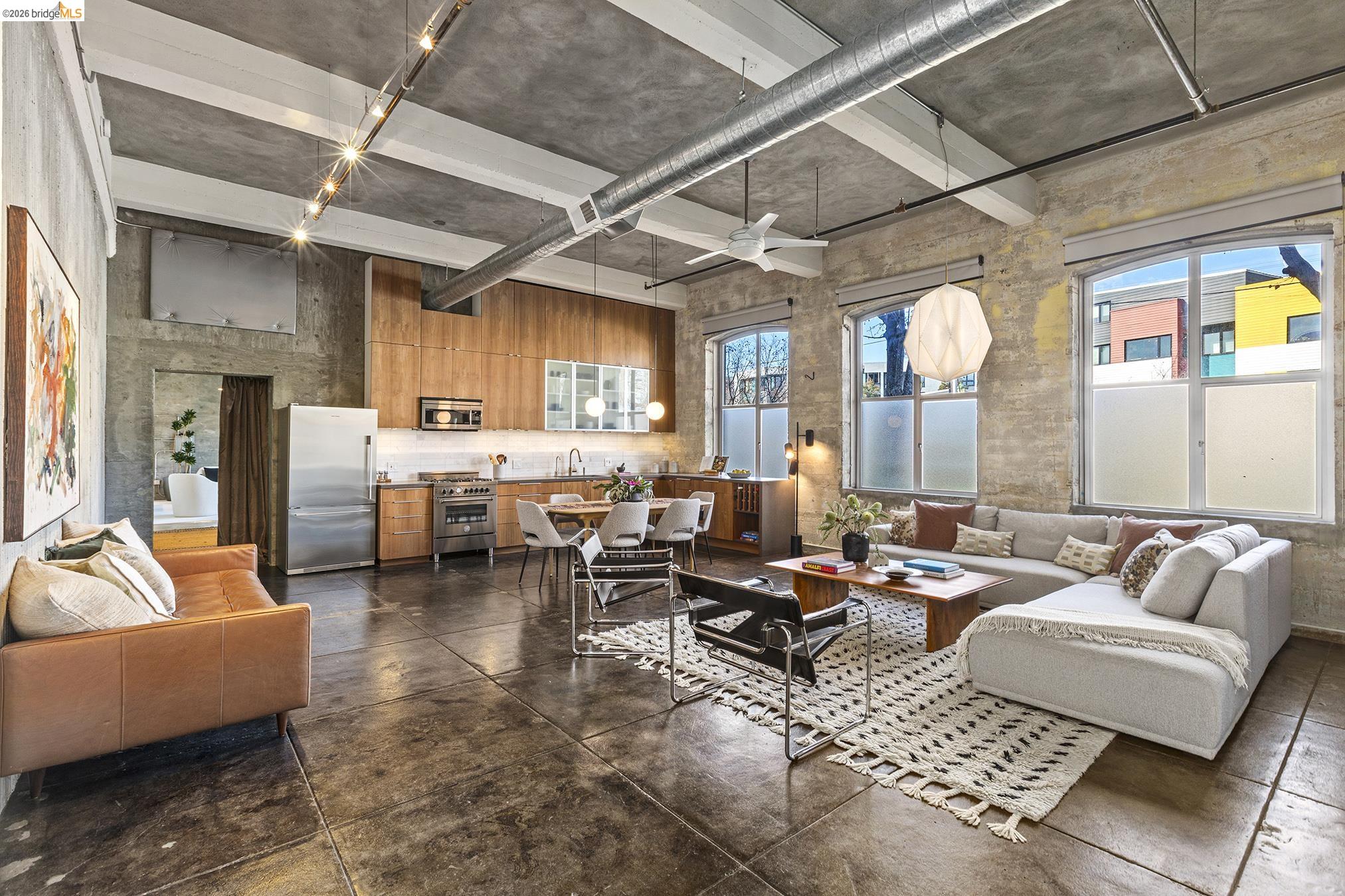 Photo #3: 41125579 Listing: Photo #3